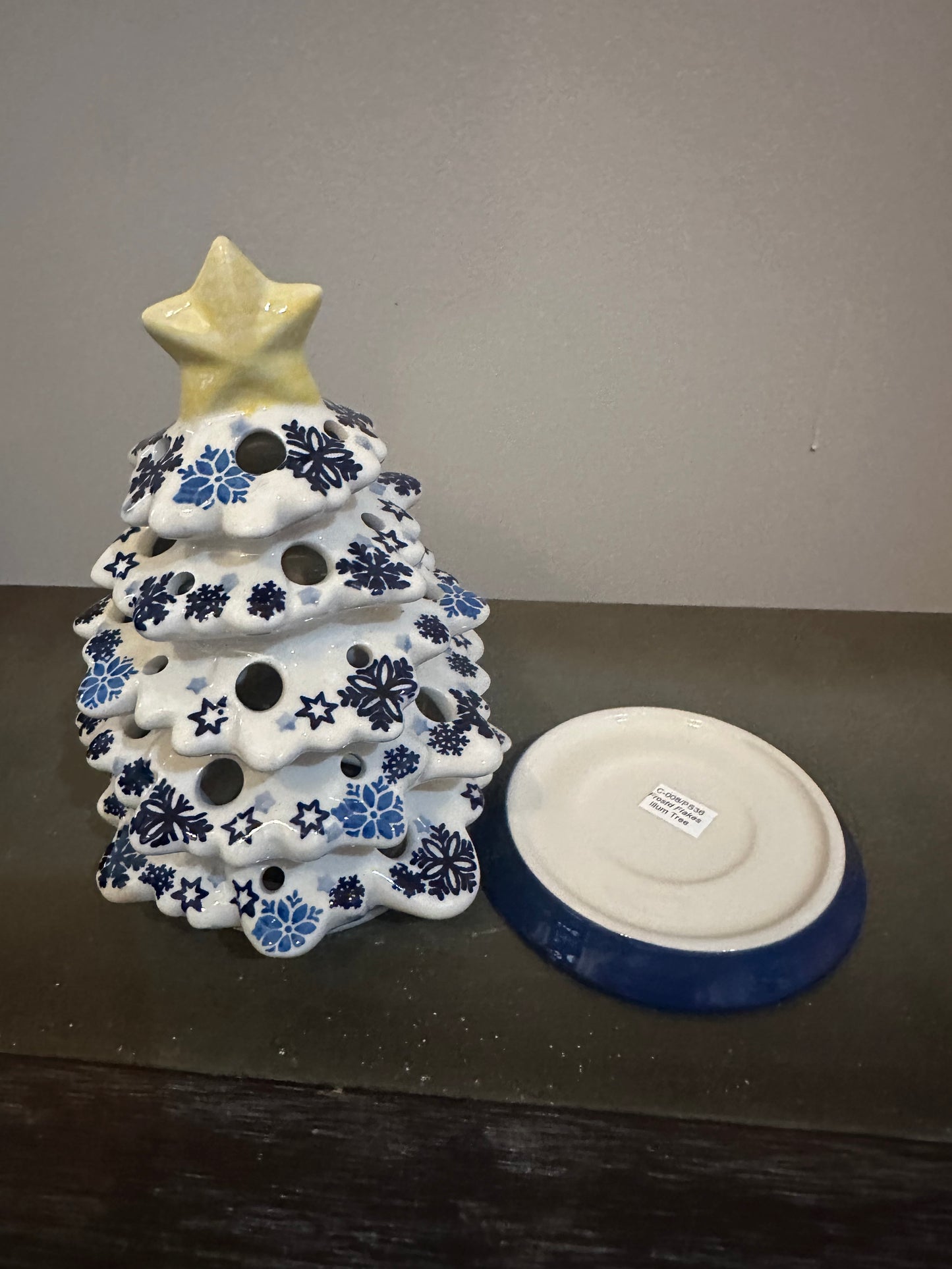 Manufaktura Frosted Flakes Christmas Tree