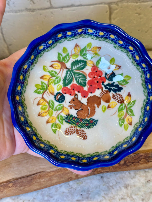 Kalich, A1, Squirrel, Acorns, Berries, Pinecones, Scalloped Bowl