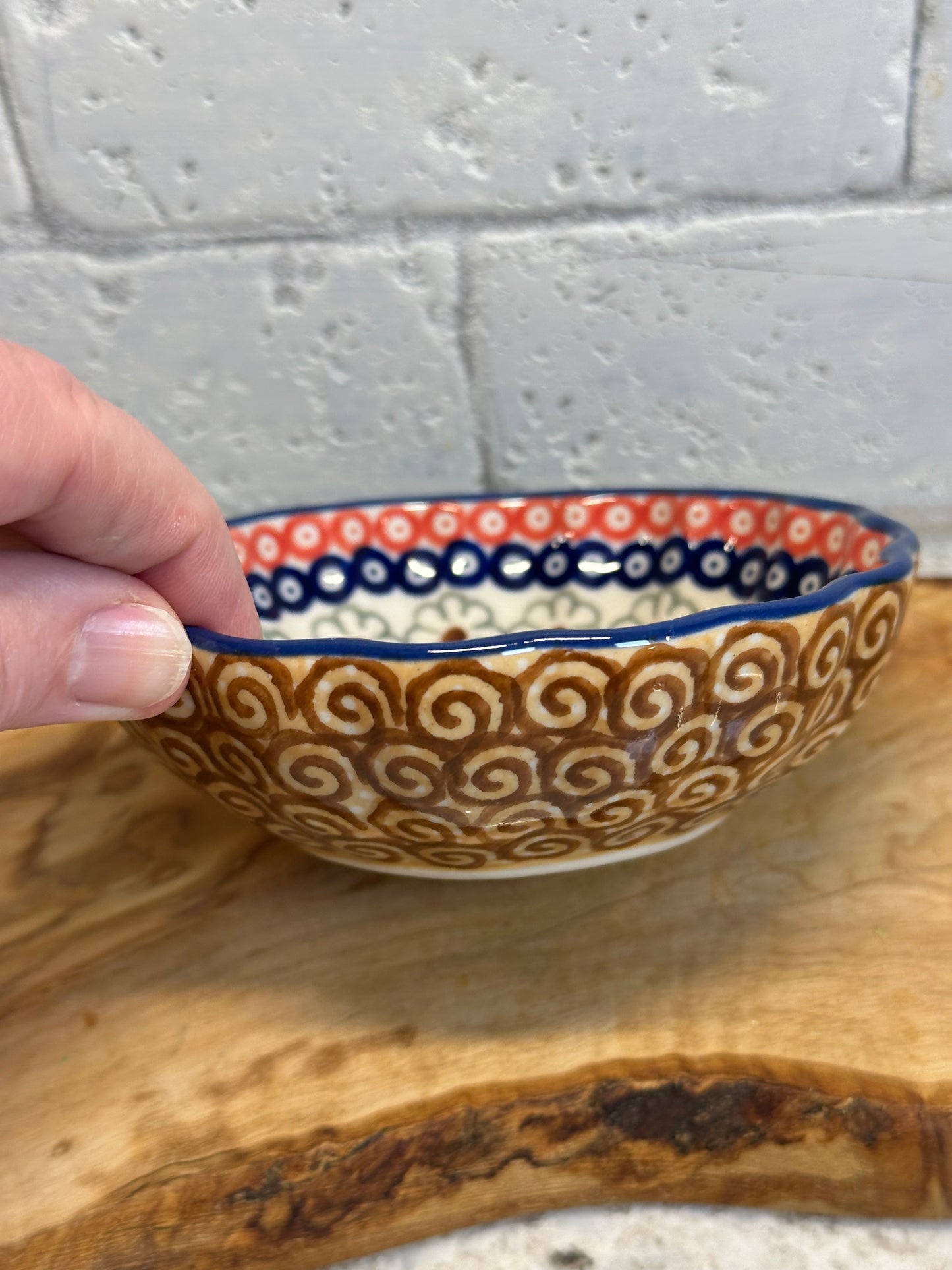 Manufaktura, Pumpkin Spice, Scalloped Bowl 4.7"