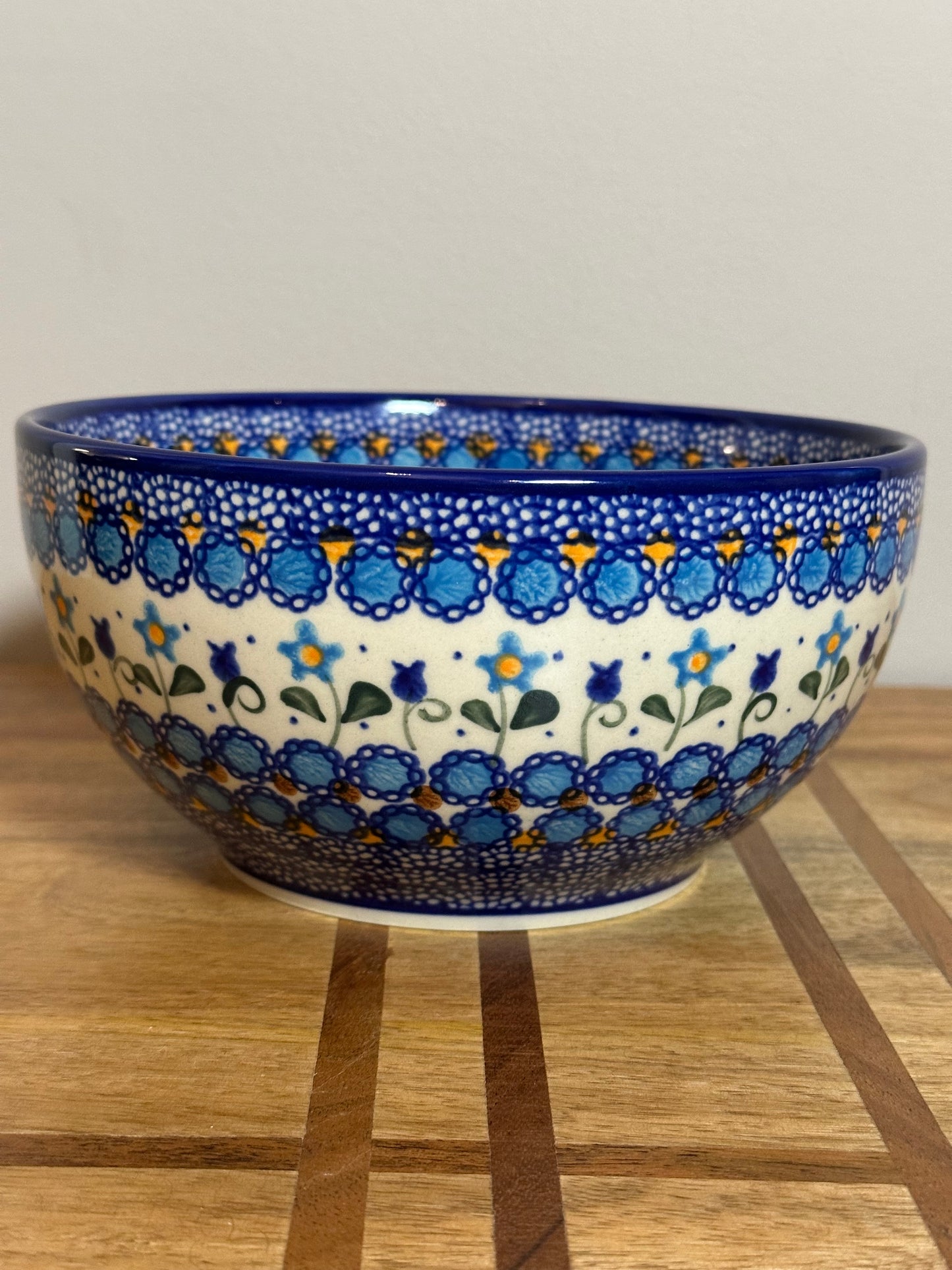 Vena, Savannah/Blue Tulip, Medium Mixing Bowl