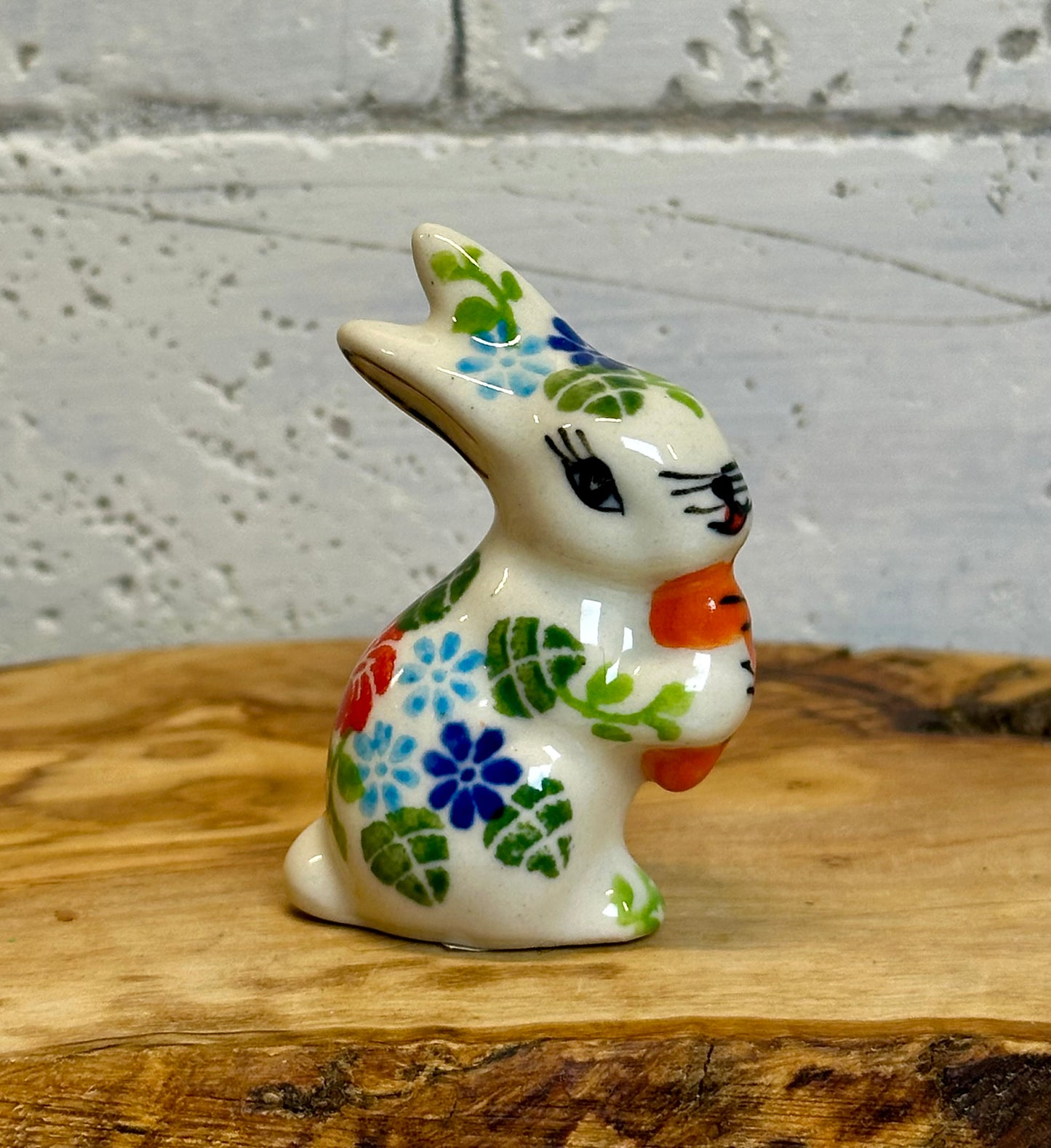 Kalich, Blues and Red, Mini Bunny with Carrot, 2.5"