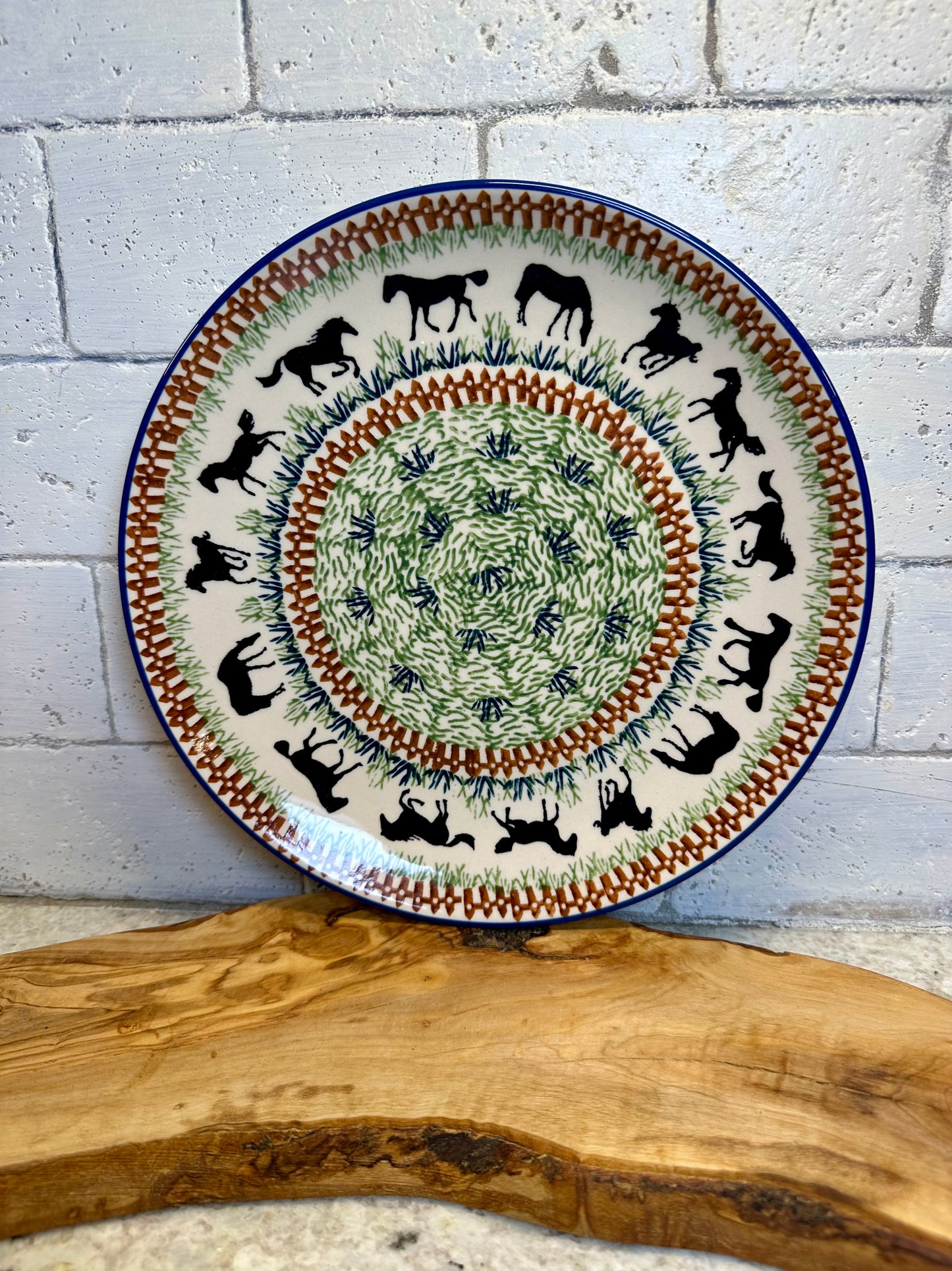 Manufaktura, Horsin' Around, Dinner Plate 10"