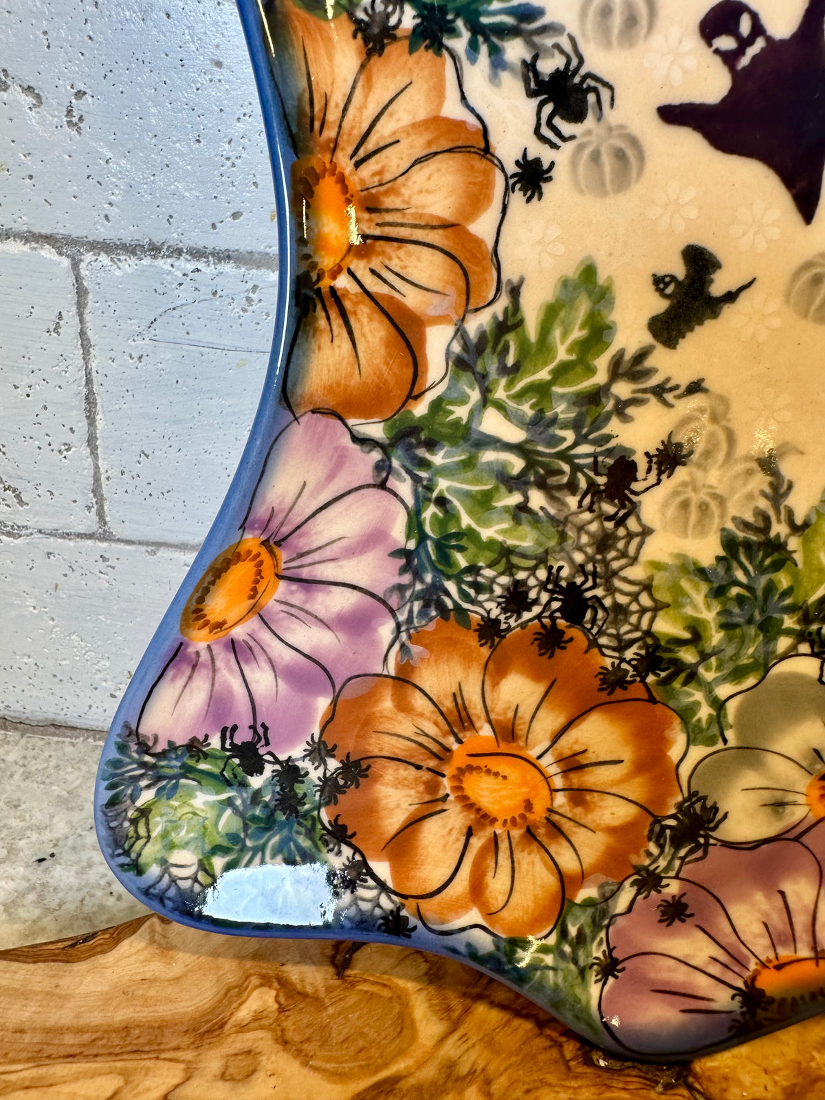 Kalich, Art Level 1, Purple, Orange, White and Gray Floral, Large Ghost Plate