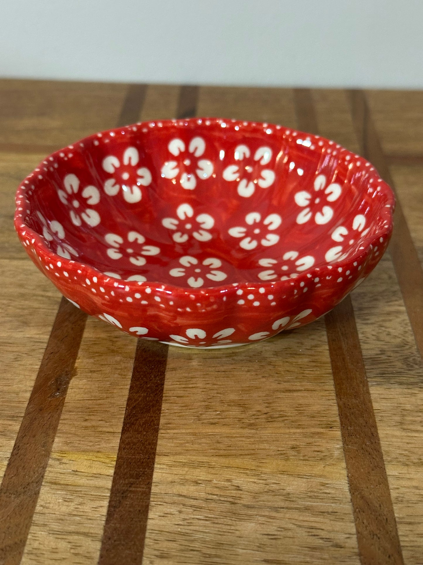 Manufaktura, Red Blossom, Scallop Bowl