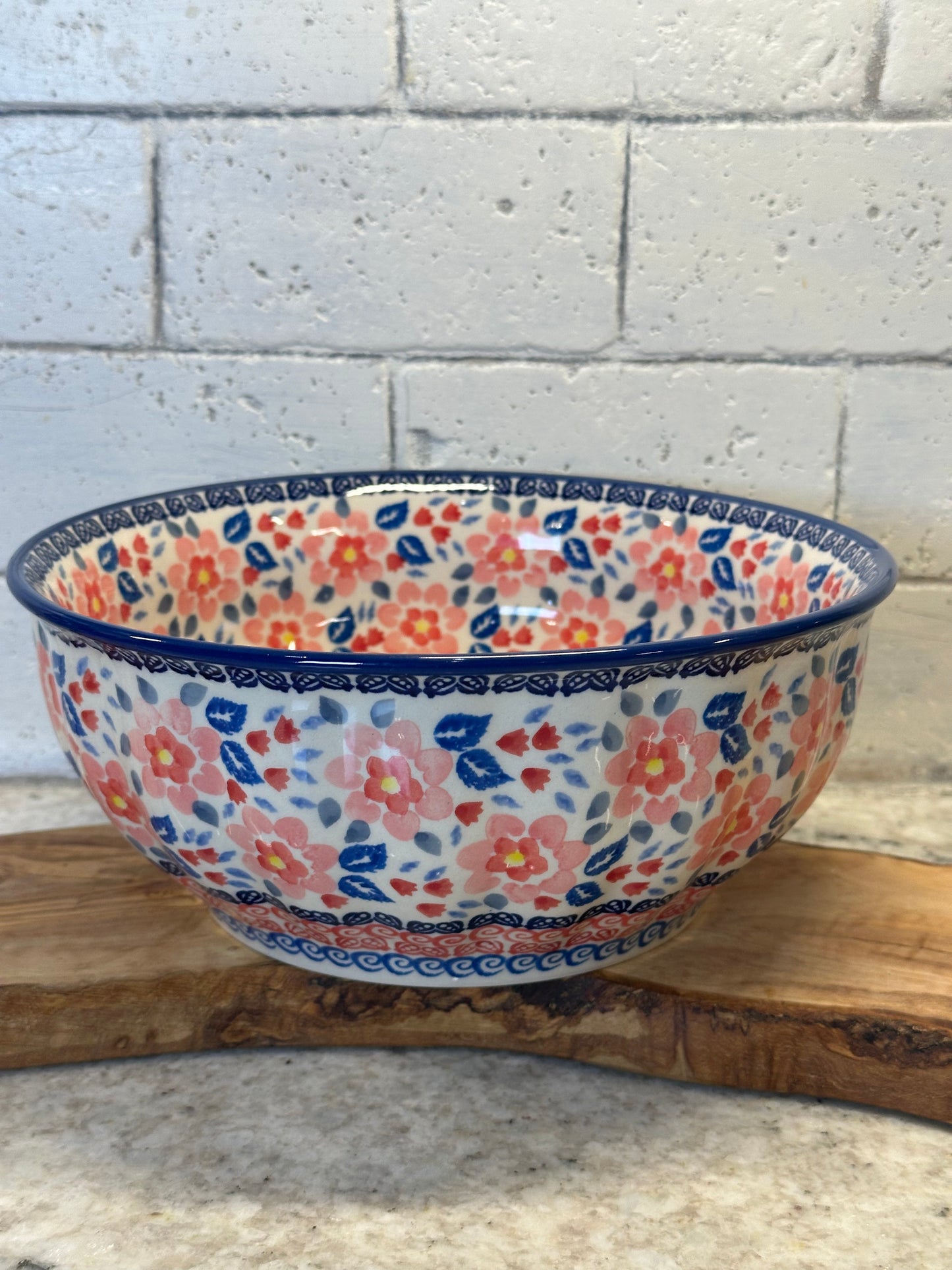 Manufaktura, Calico, Scalloped Serving Bowl