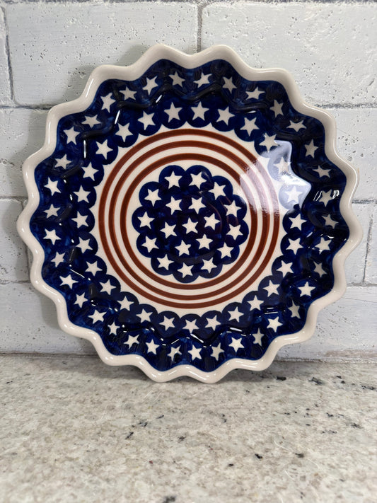 Zaklady Polish Pottery, Stars & Stripes Scalloped Pie Baker, Preowned