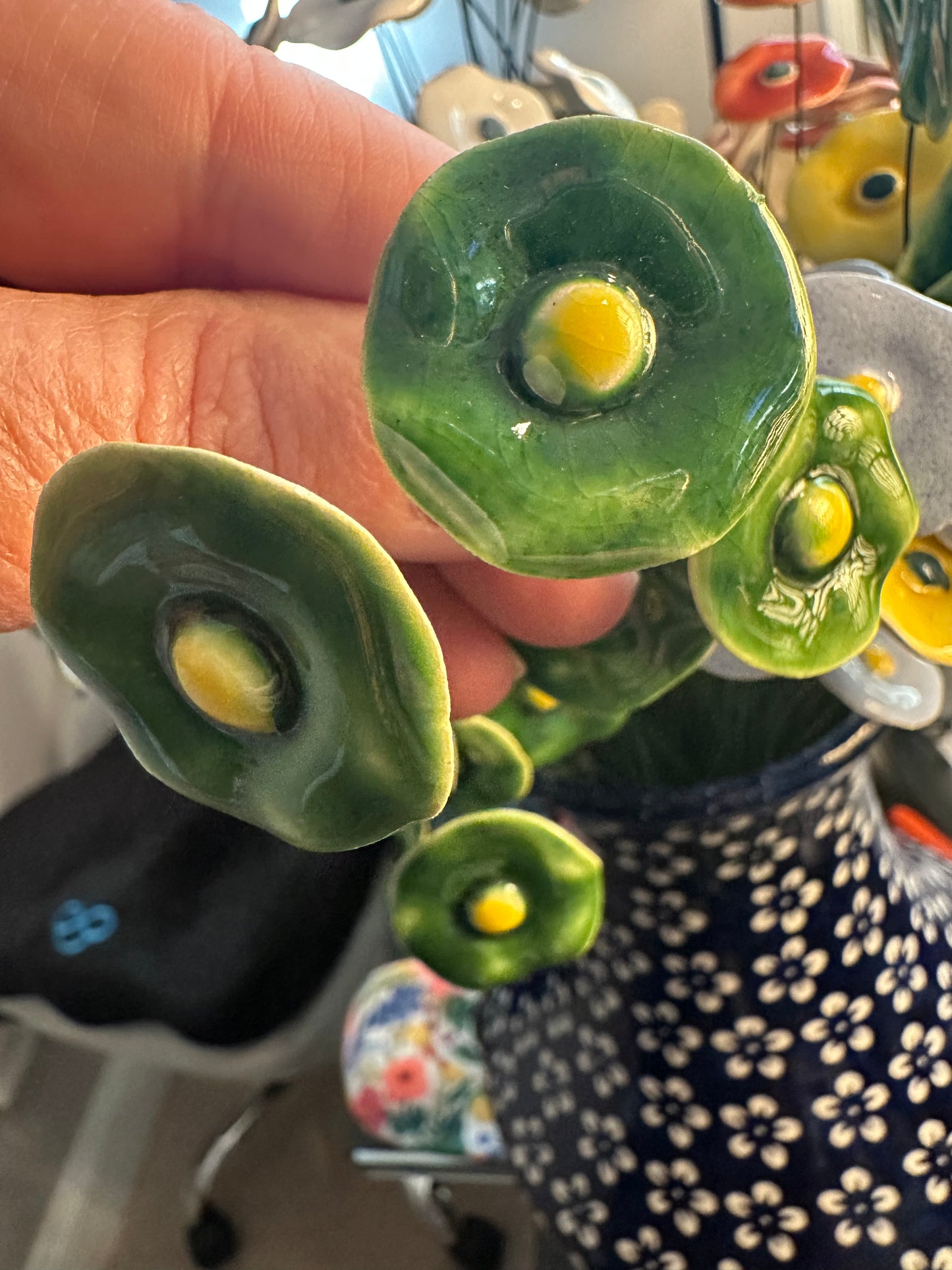 Manufaktura Polish Pottery, Green w/Yellow Middle Posy Flower