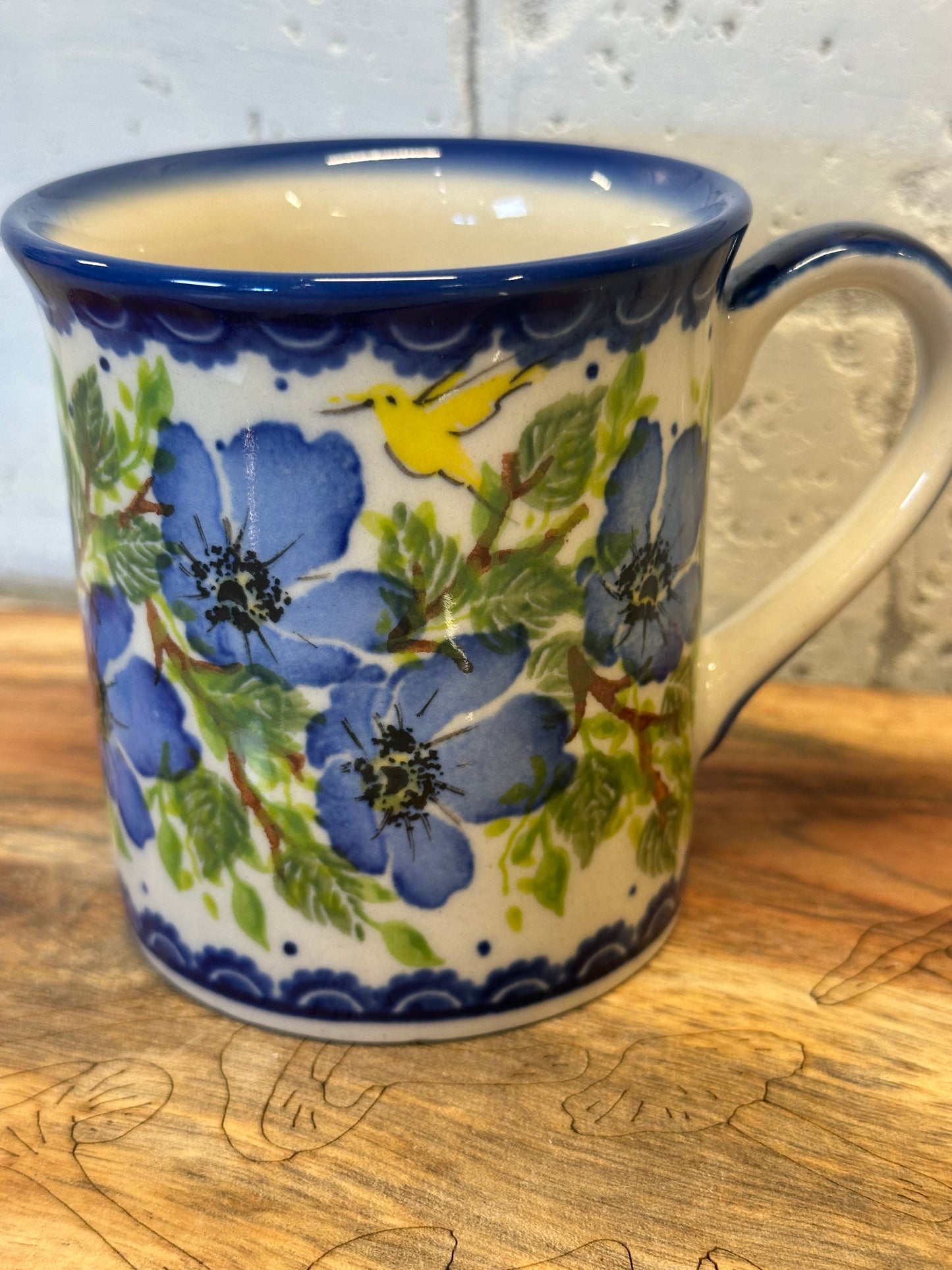Kalich, Art Level A2, Blue Magnolia with Yellow Bird, Straight Mirek Mug 10 oz.