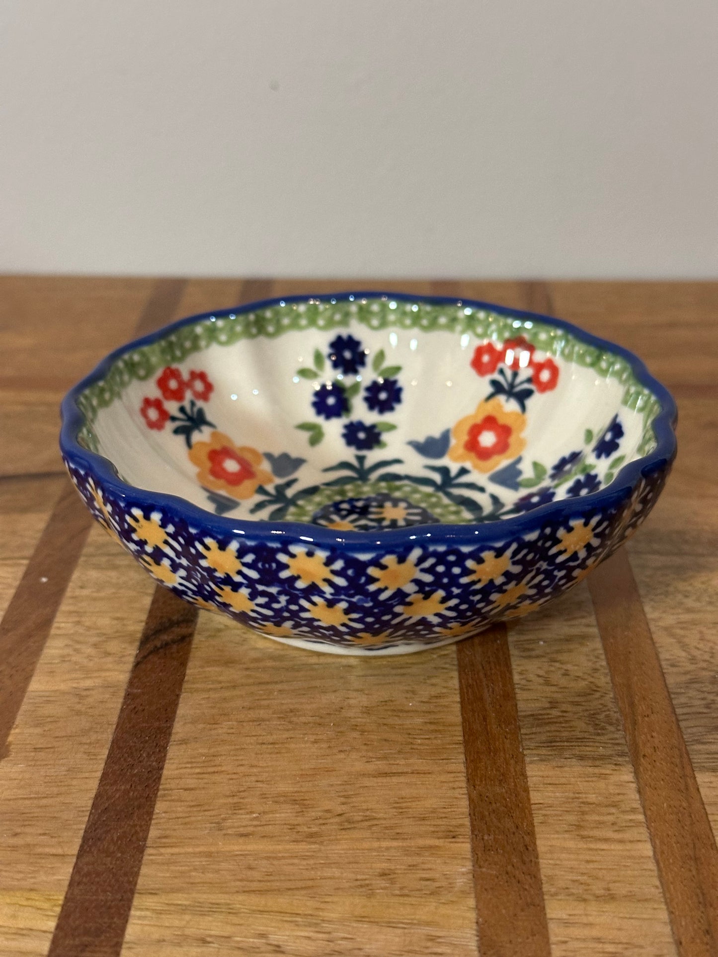 Manufaktura, Butternut, Scallop Bowl