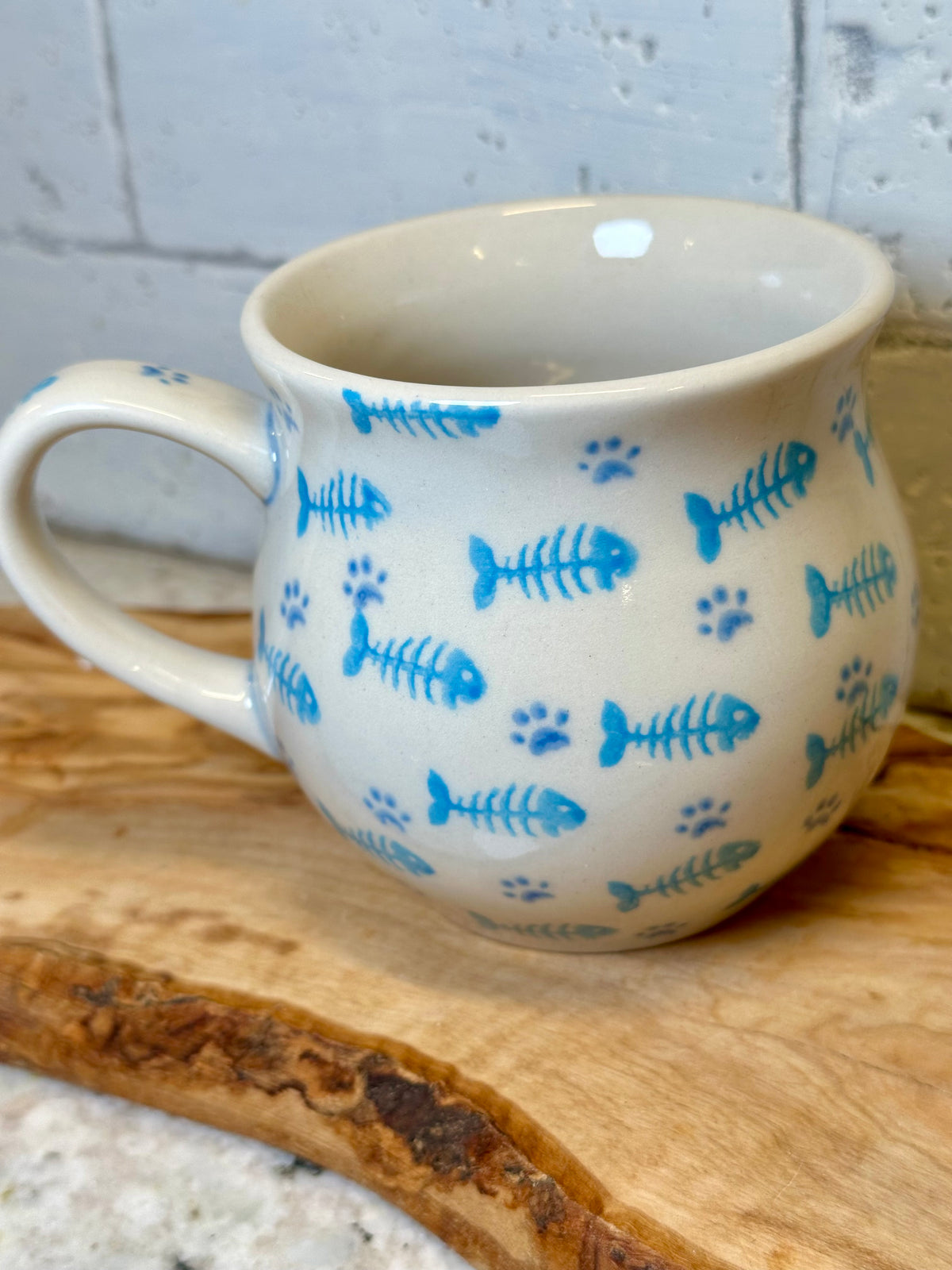 Moja Faktoria, Sky Blue, Kitty Face/Fish Scales Medium Bubble Mug