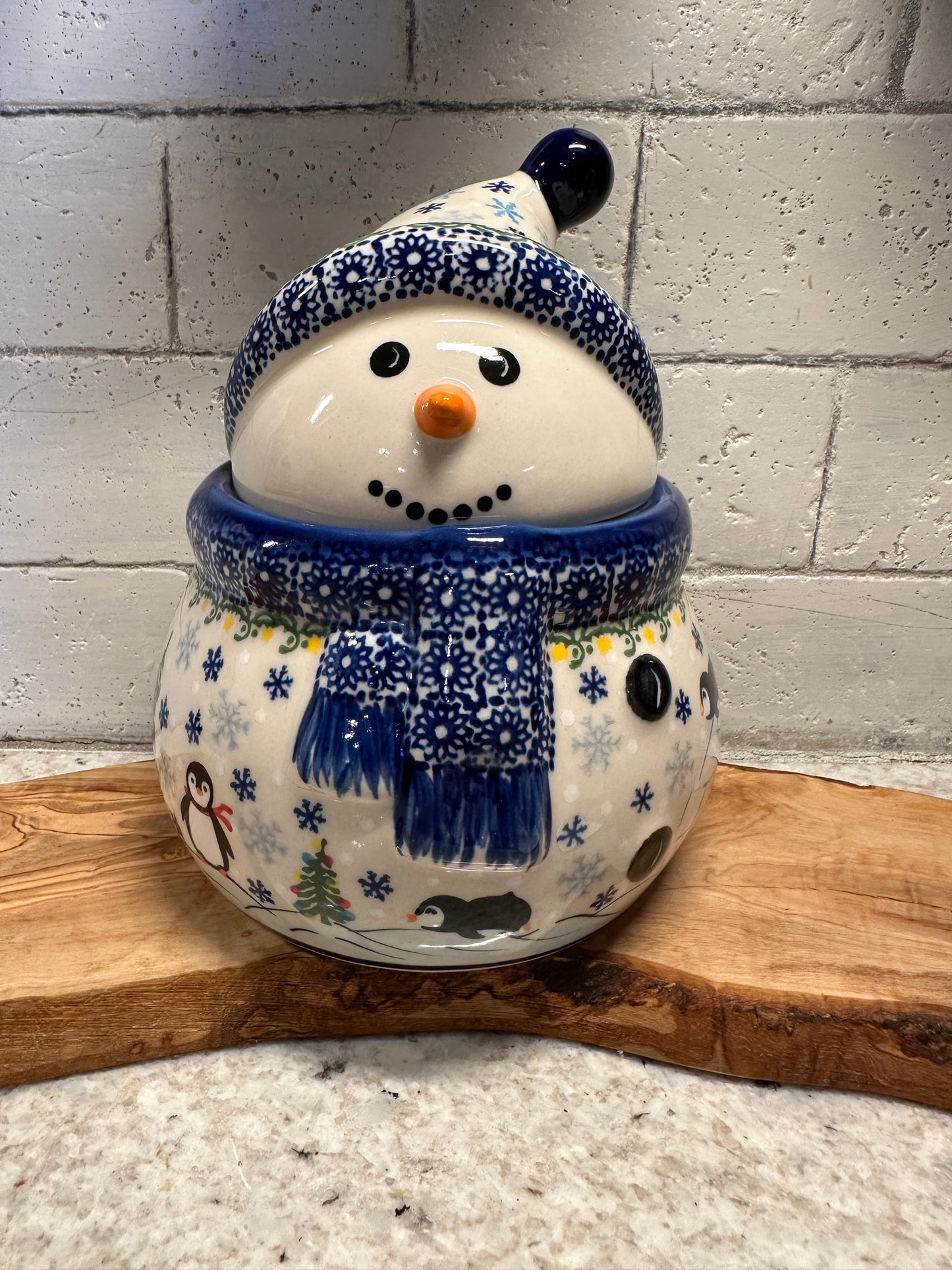Kalich Polish Pottery, Signature Unikat Art Level, Penguin, Igloo, Snowman Container