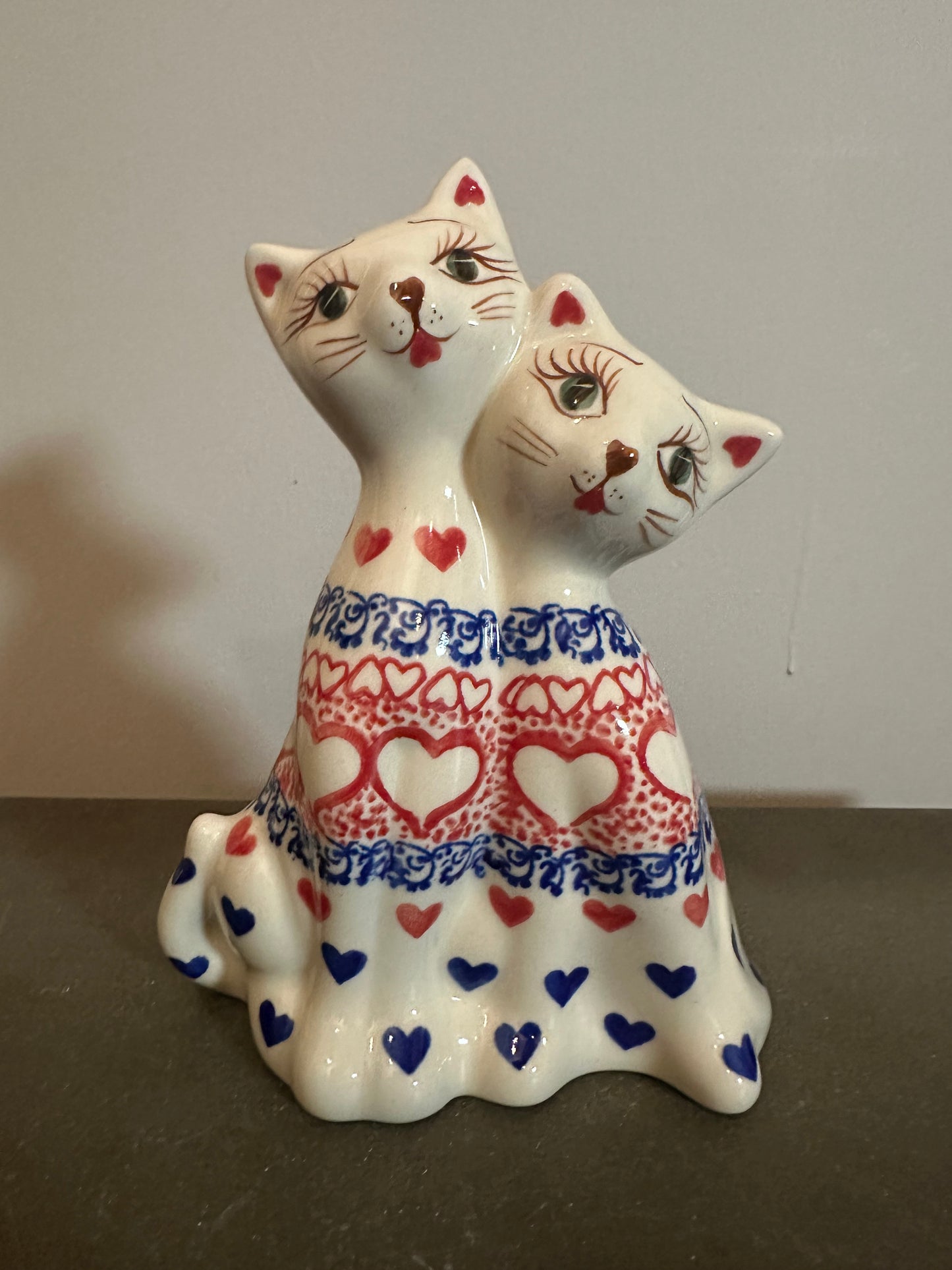 Vena Lovely In Lace, Cat Figurine