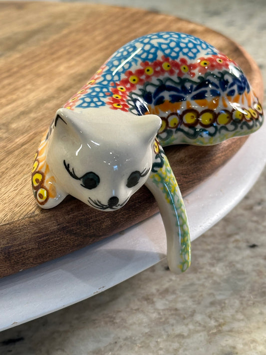 Millena Polish Pottery, Lounging Shelf Kitty Cat