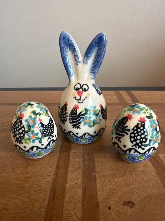 Galia Polish Pottery Black Chickens Bunny and 2 Eggs Set