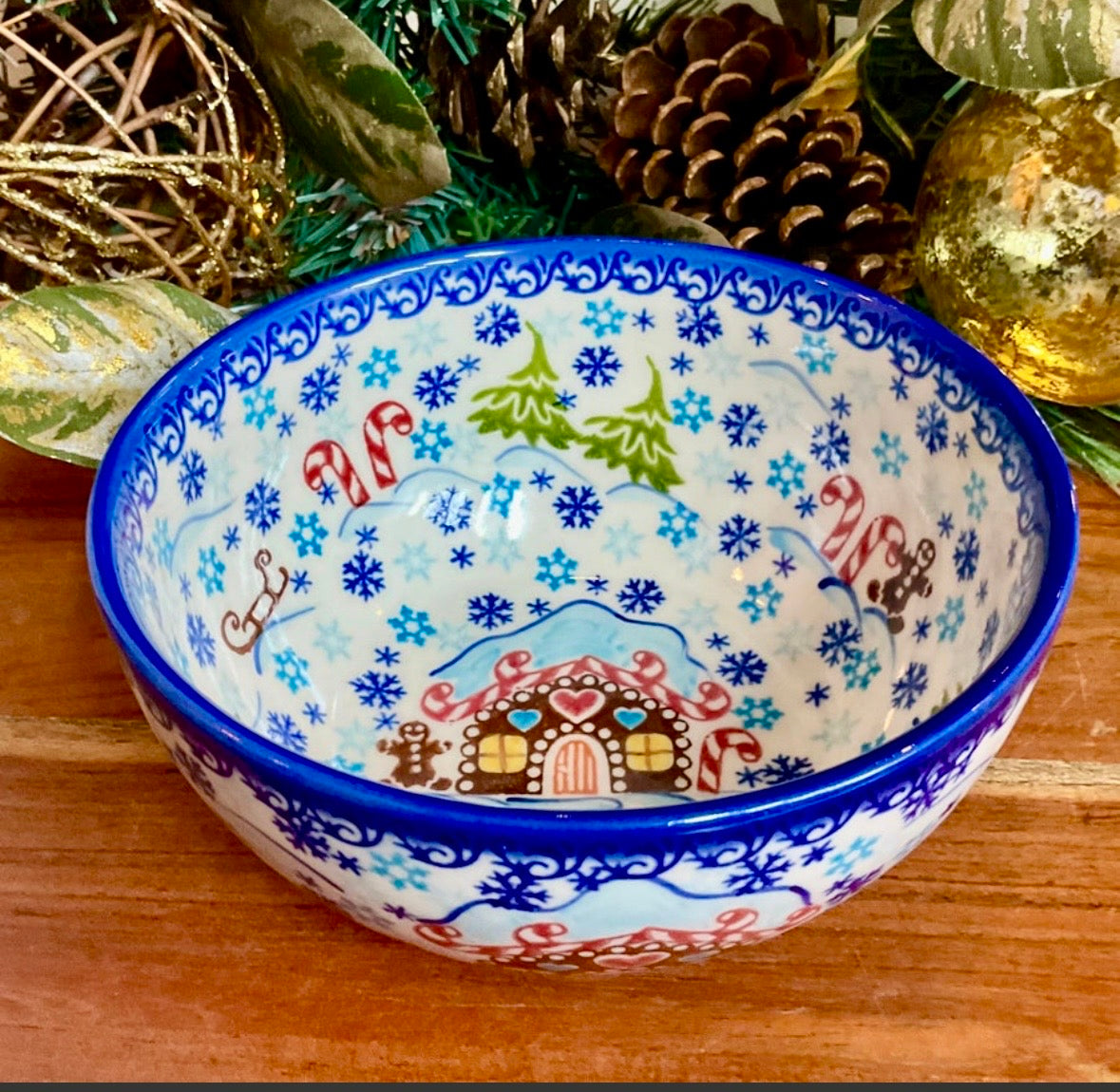 Vena, Gingerbread Cottage Bowl