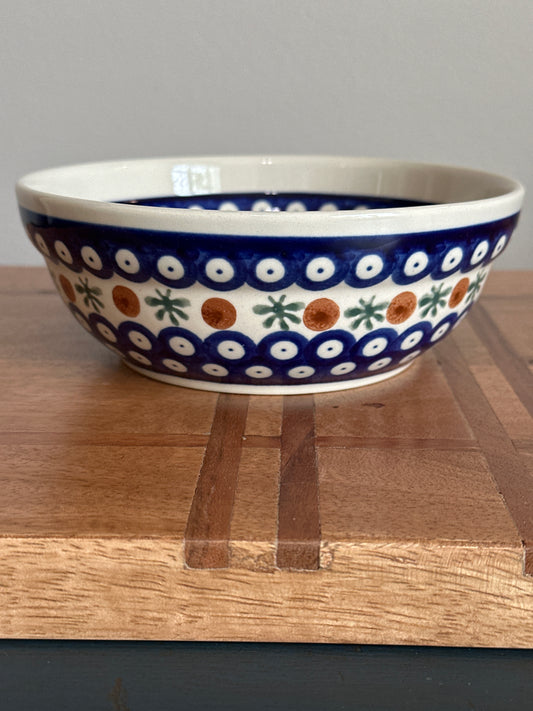 Zaklady Polish Pottery, Traditional Mosquito Pattern, Preowned, 6.5" Ridged Bowl