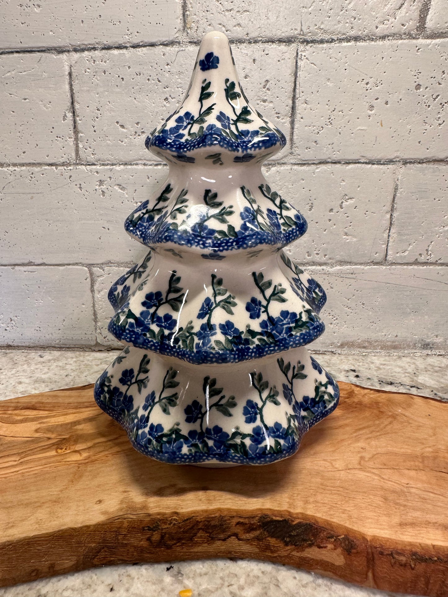 Ceramika Artystyczna Polish Pottery, Floral Bluebird with Vines, 8" Tree