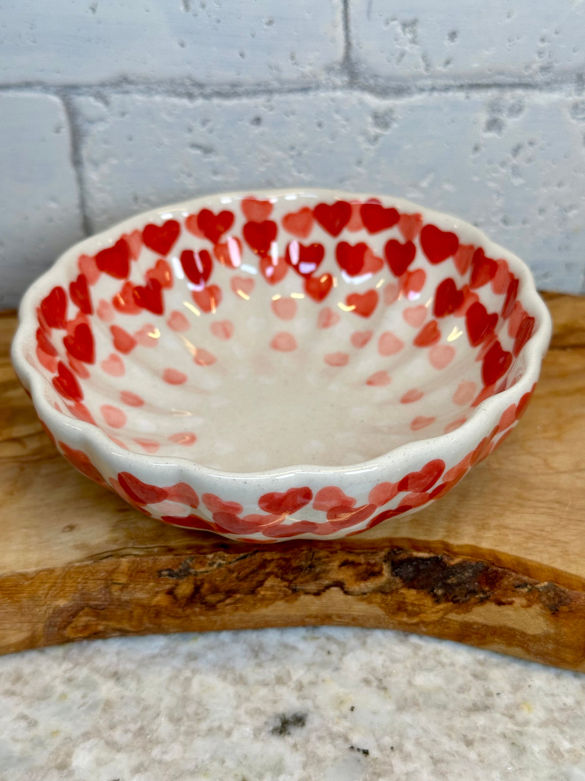 Manufaktura, Happy Hearts, Small Scalloped Bowl