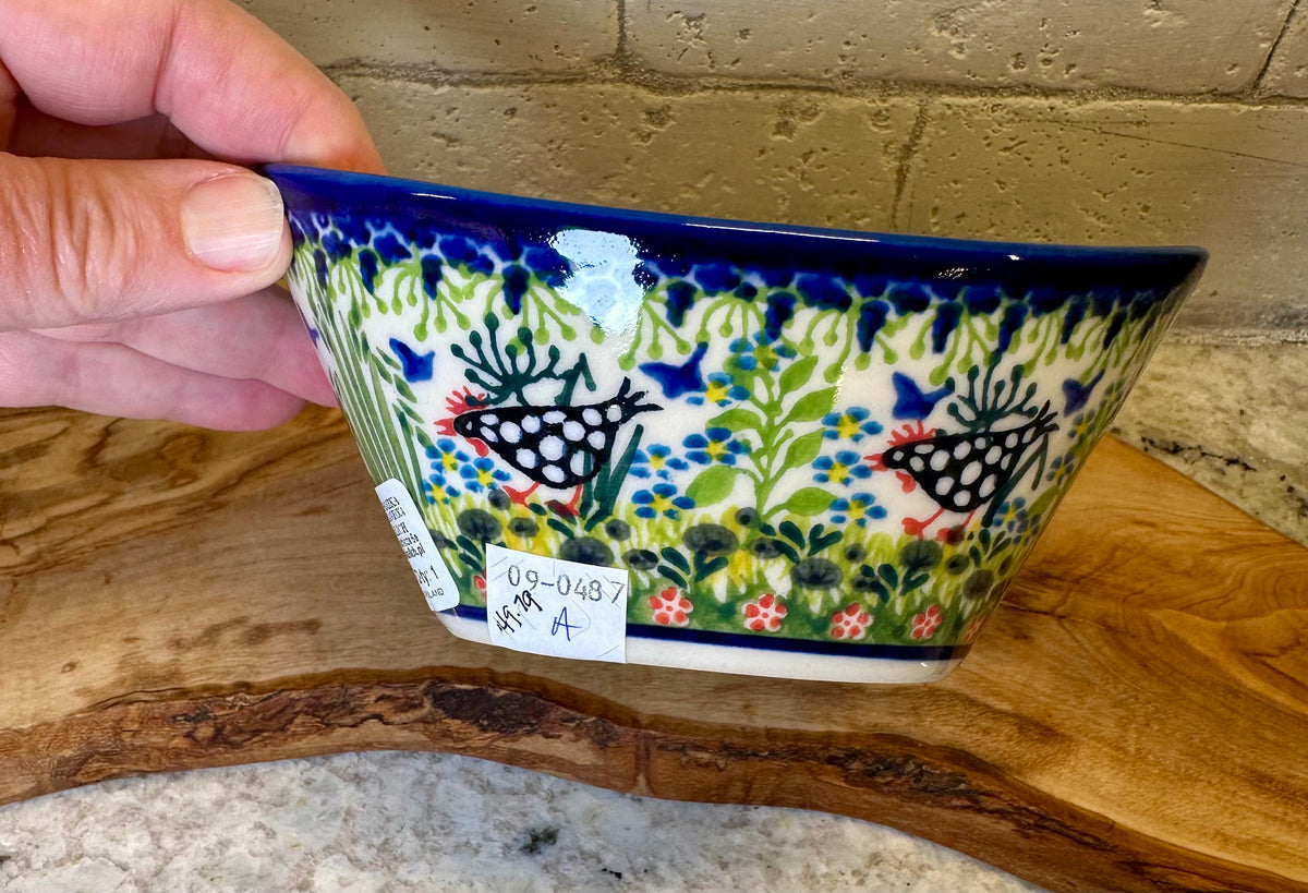Kalich, A1, Black Polka Chicken, Tub Bowl