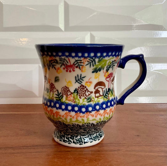 Vena Polish Pottery, Hedgehog and Mushroom Pedestal Mug