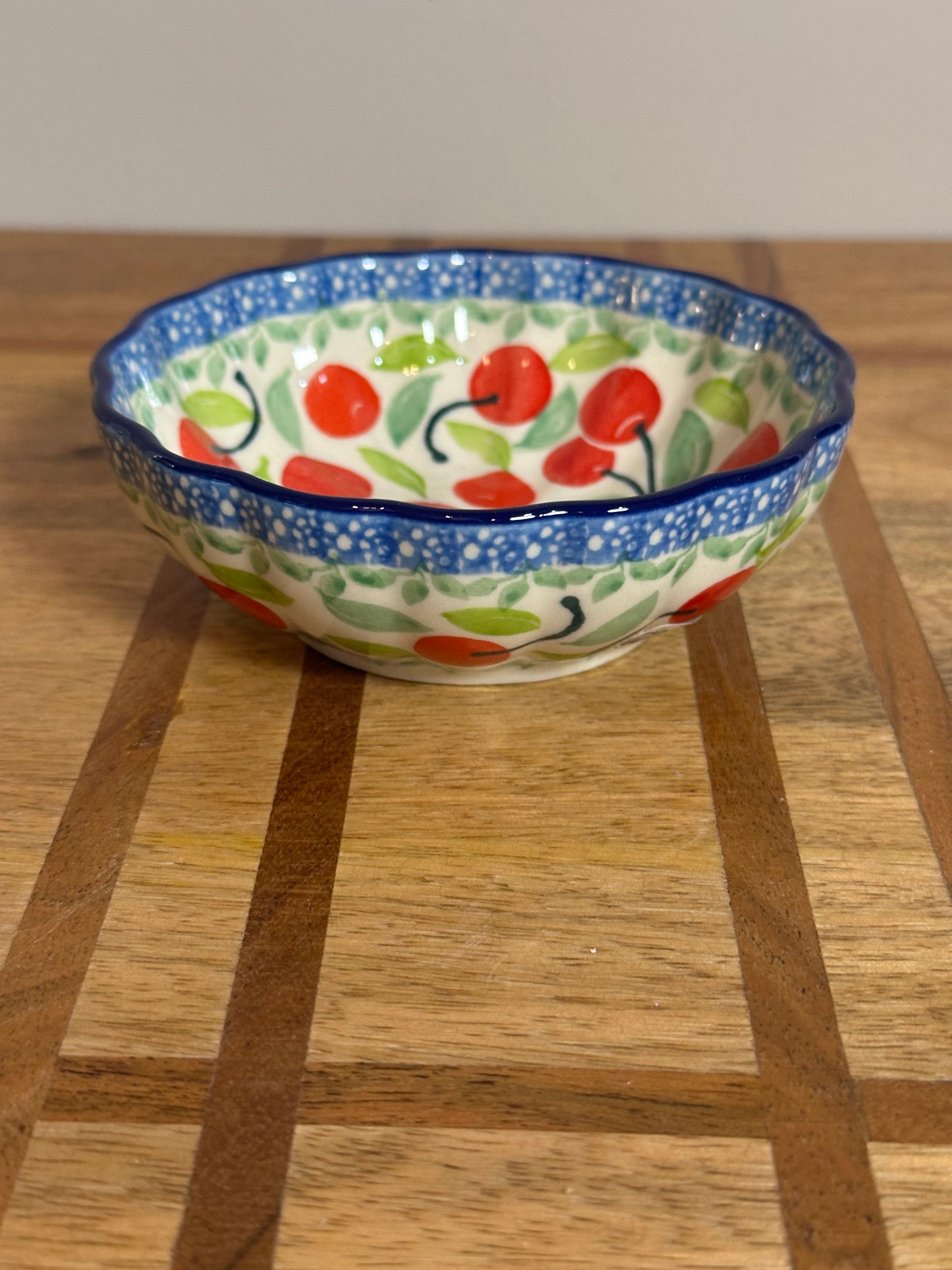 Ceramika Artystyczna, New Cherries, Scalloped Bowl