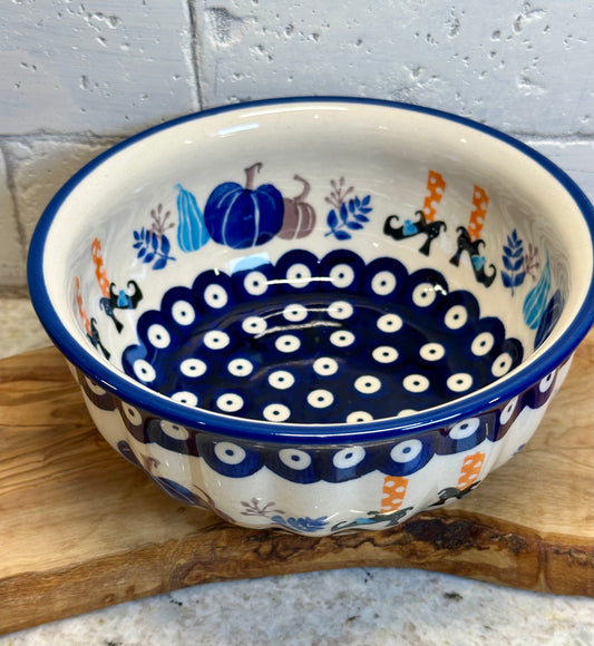 Manufaktura, Bewitched, Fluted Bowl, 7"