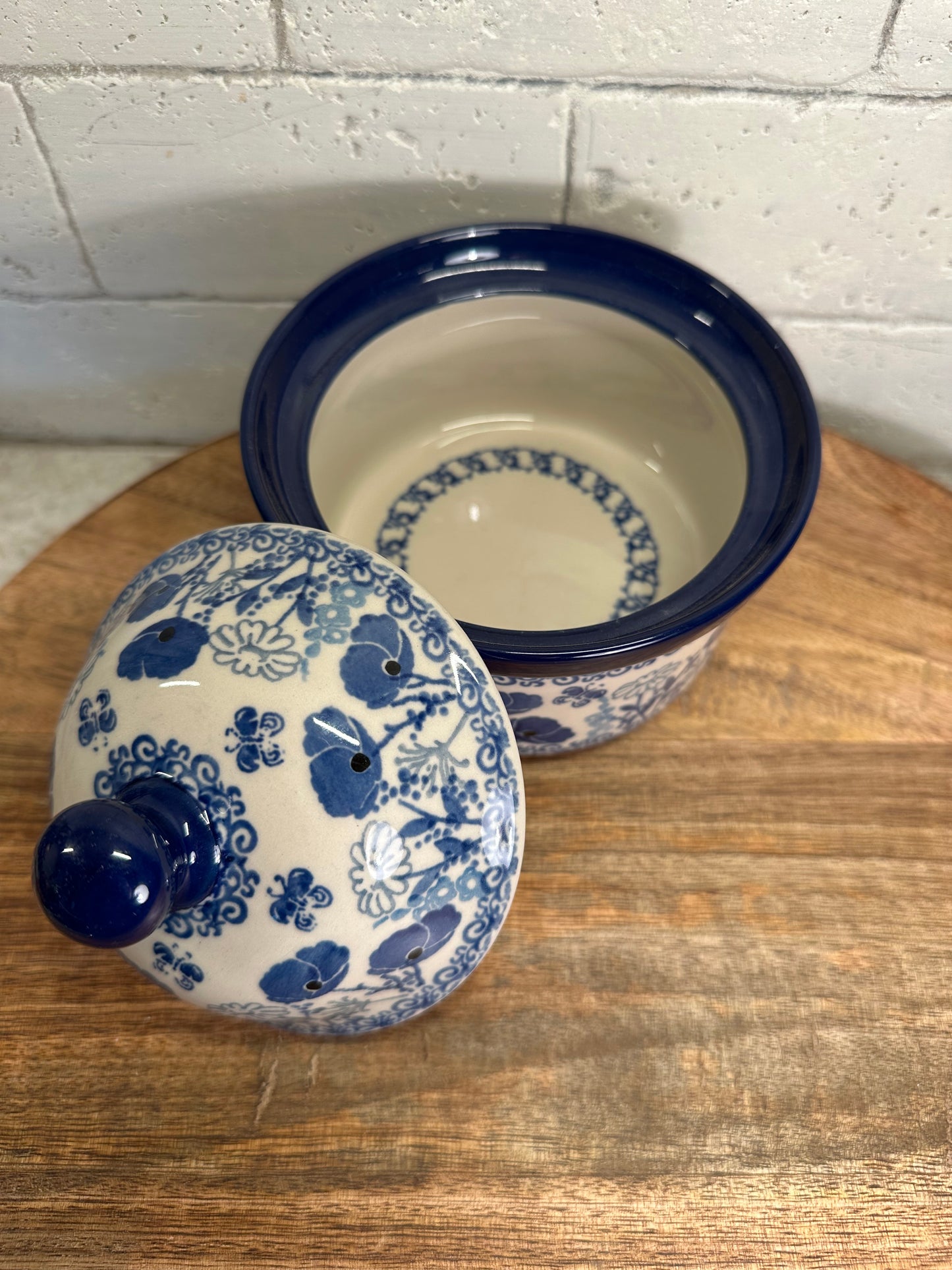Ceramika Artystyczna Polish Pottery, Covered Jar