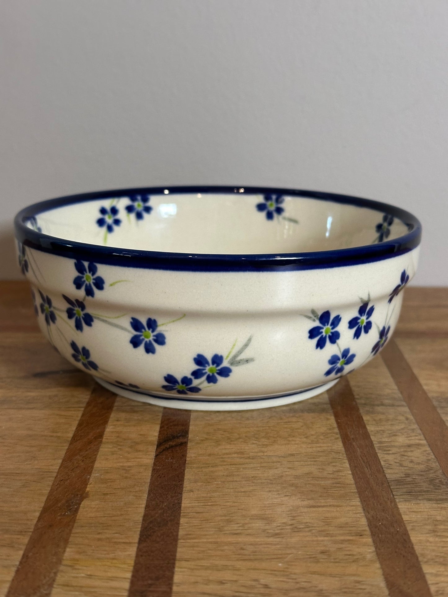 Zaklady, Preowned Blue Floral Bowl