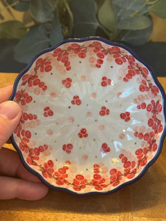 Ceramika Artystyczna Polish Pottery, Pink Peppercorn, Small Scalloped Bowl
