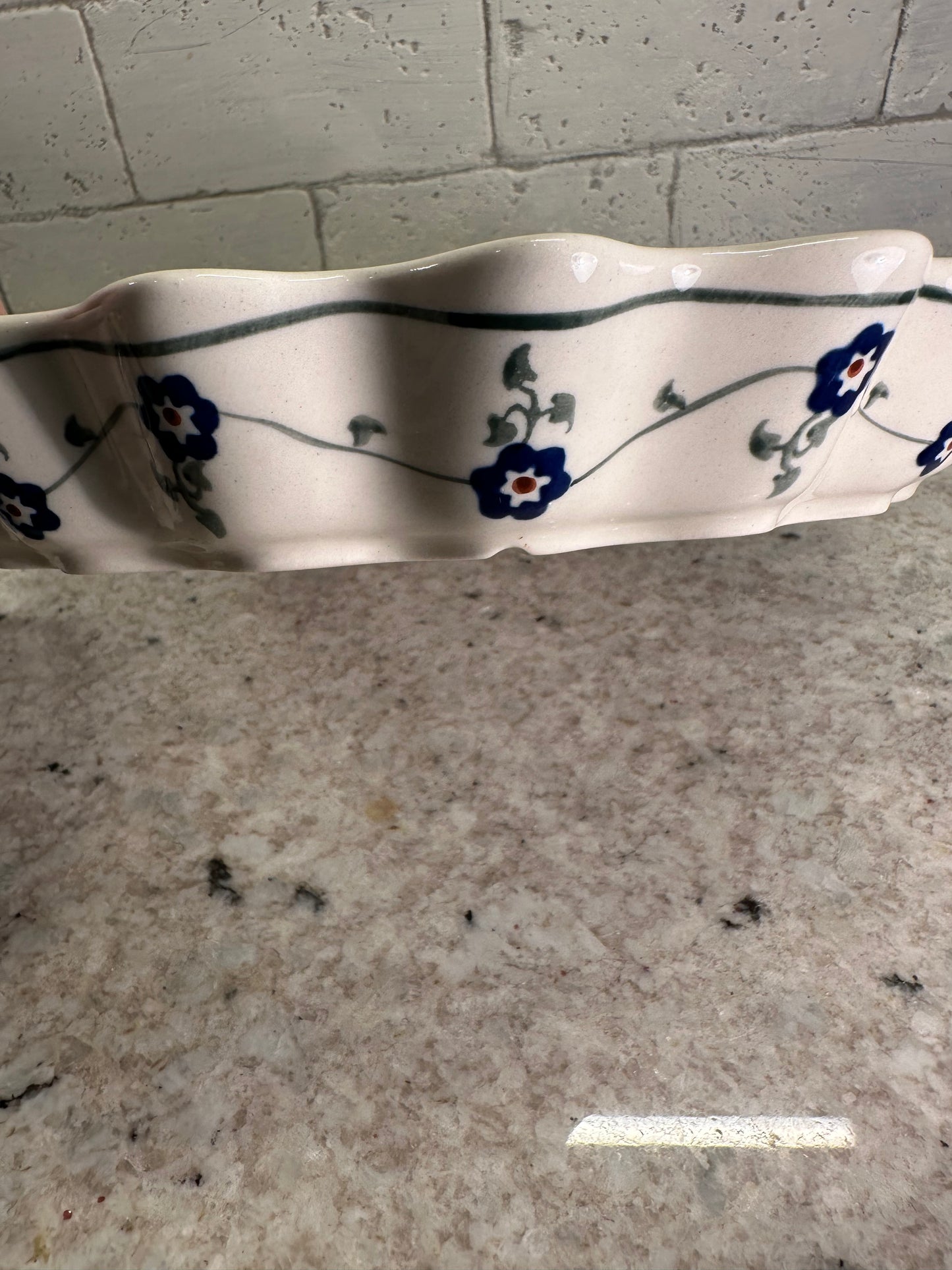 Zaklady Polish Pottery, Blue Flowers with Green Vines & Dots, Scalloped Pie Baker