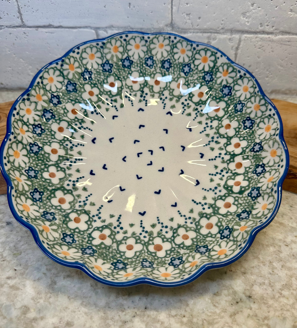 Manufaktura, Daisy Jane, Scalloped Bowl  8"