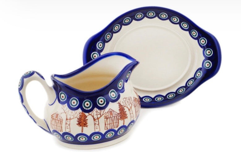Bona, Blue Eyes Village, Gravy Boat with Saucer.  22 oz.