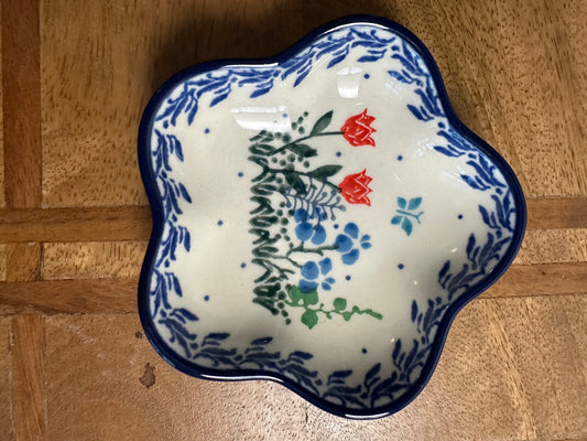Ceramika Artystyczna Polish Pottery, Spring Flower Petal Dish