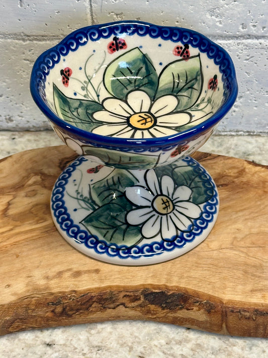 Vena, Ladybug, Pedestal Wavy Dessert/Dip Bowl