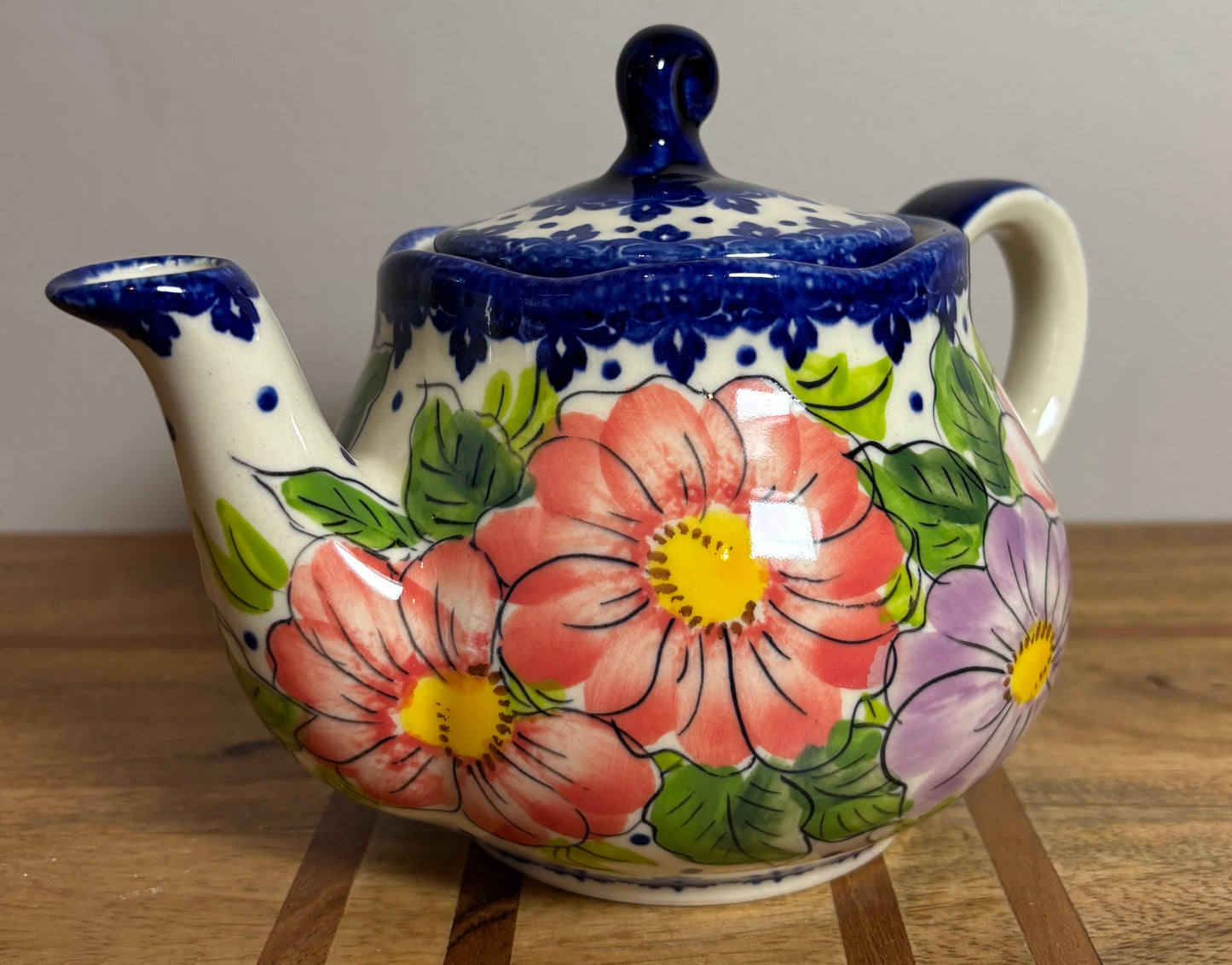Kalich, Art Level A2,  Pinks & Purple, Teapot