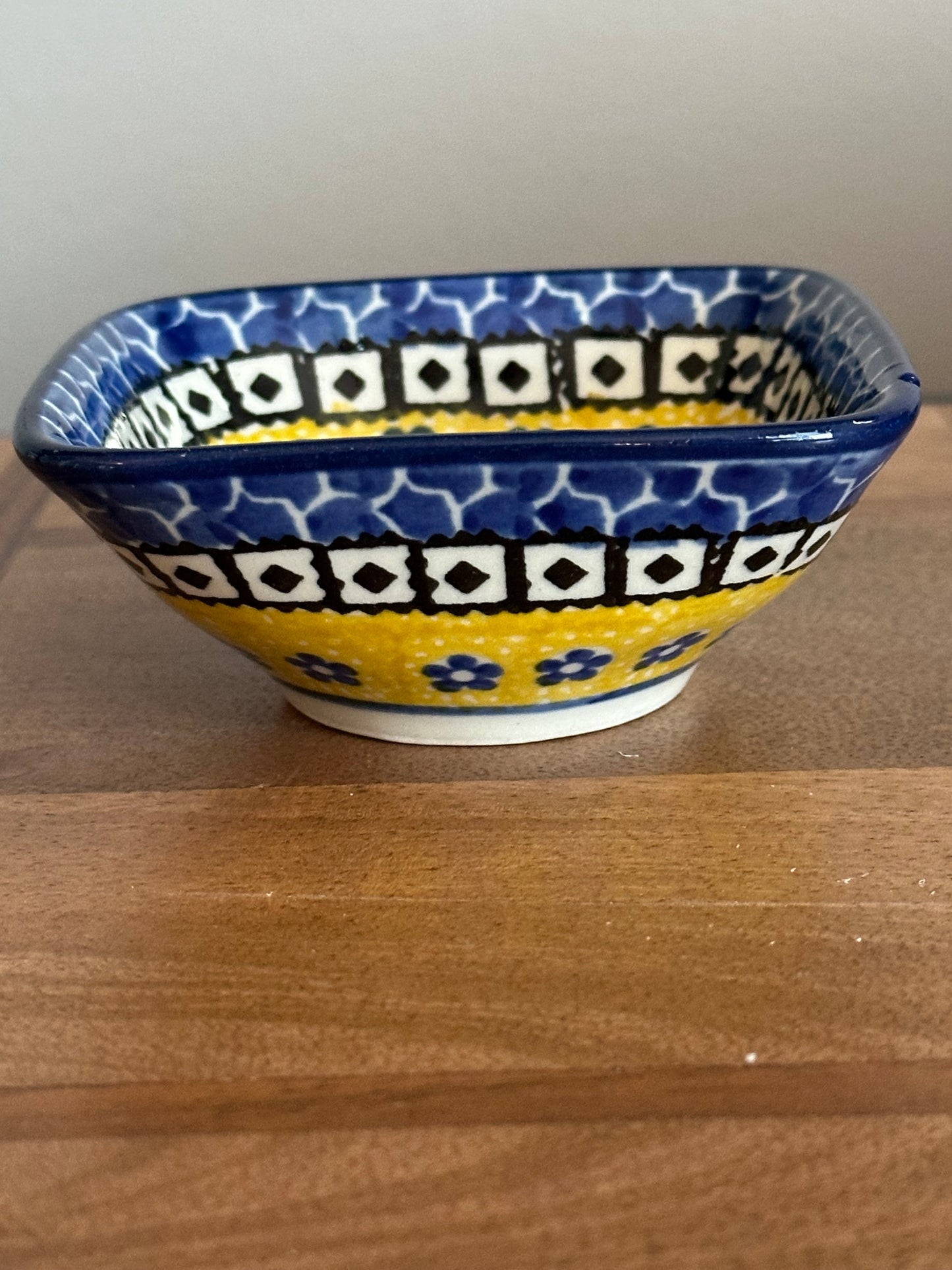 Ceramika Artystyczna Polish Pottery, Sunburst 4" Square Bowl