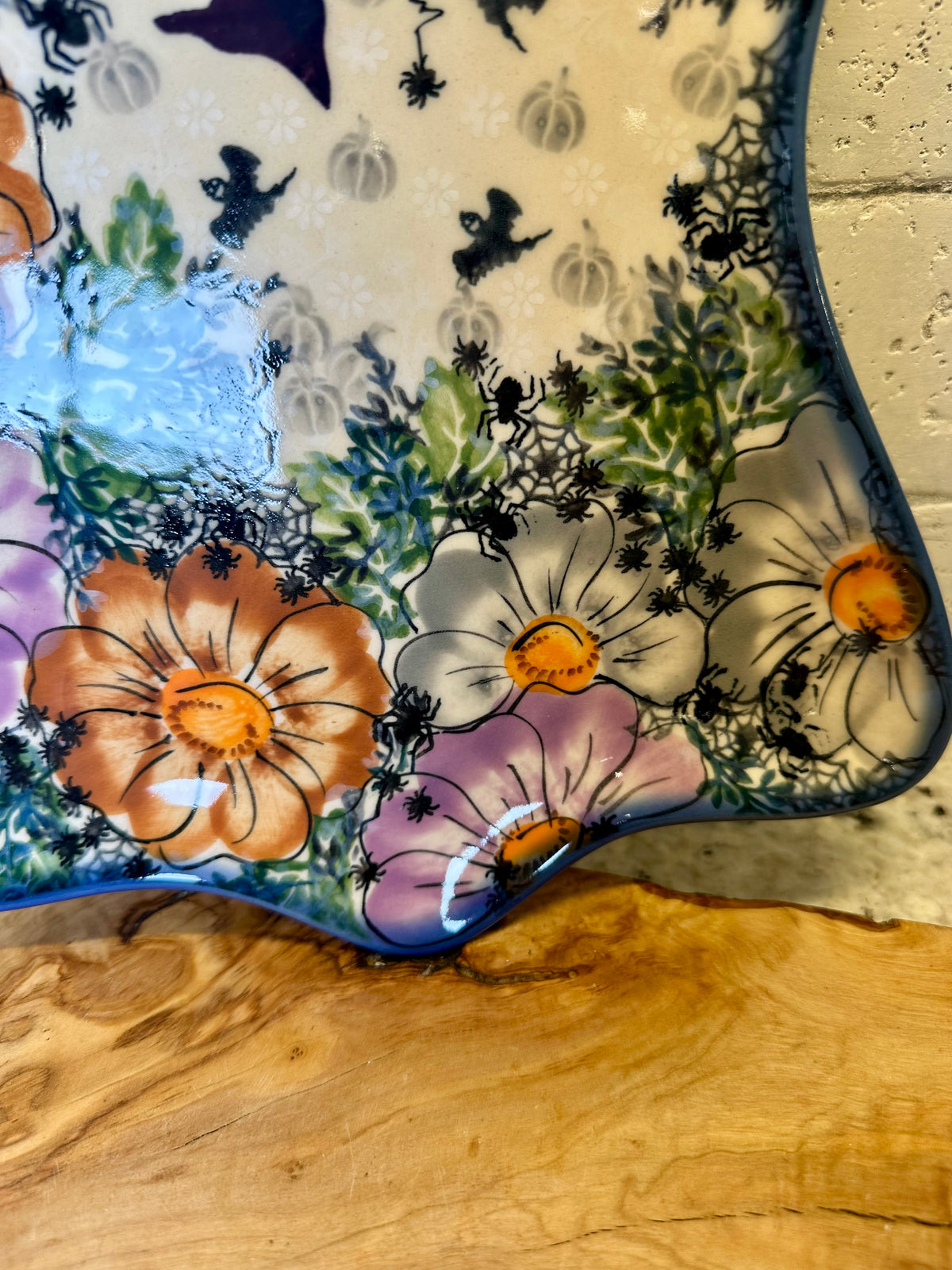 Kalich, Art Level 1, Purple, Orange, White and Gray Floral, Large Ghost Plate