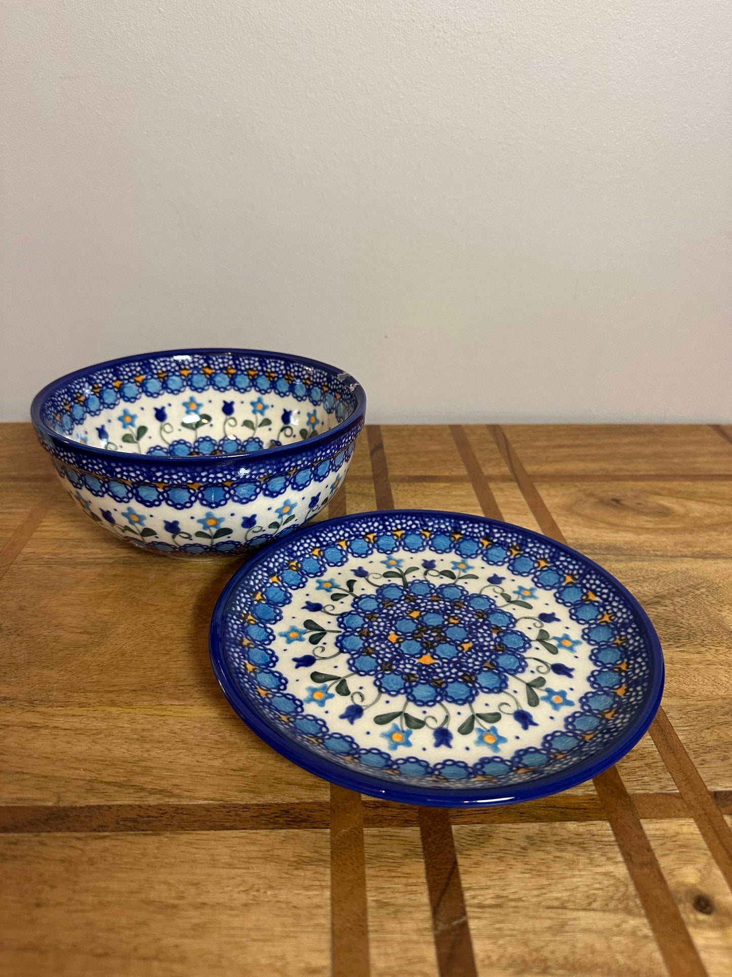 Ceramika Bona, Savannah/Blue Tulip Berry Bowl with Saucer
