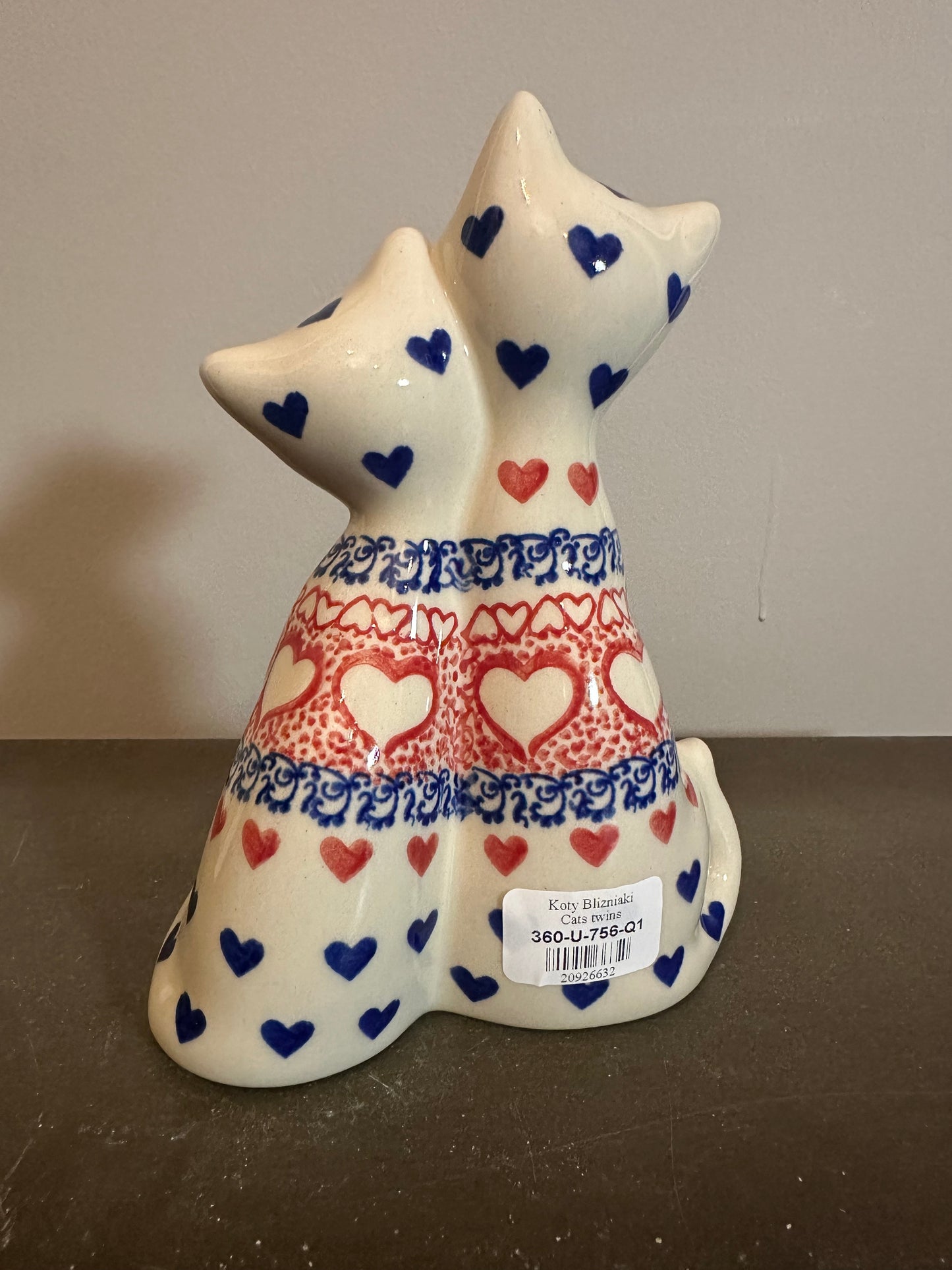 Vena Lovely In Lace, Cat Figurine