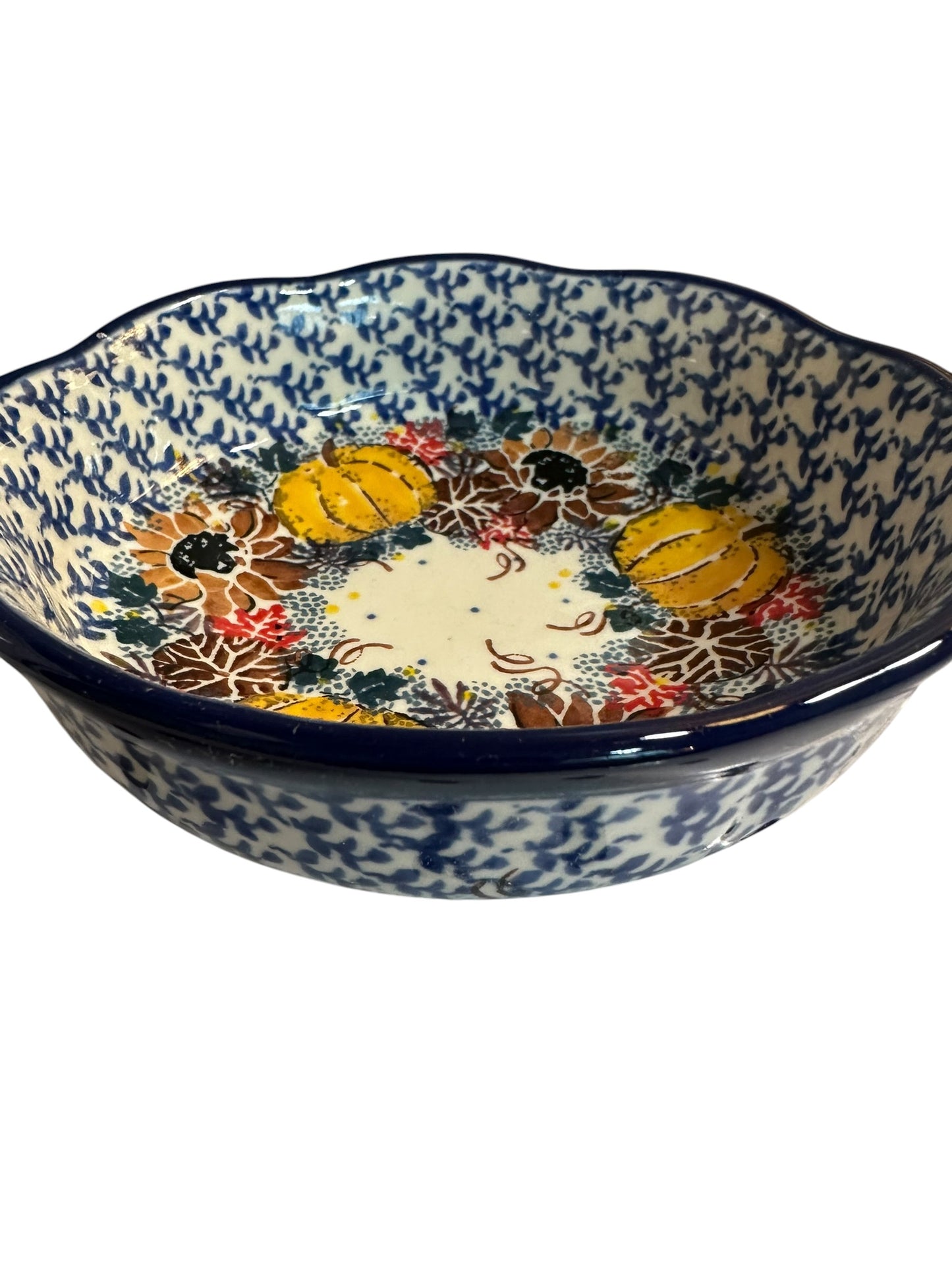 Ceramika Artystyczna, U4741 Autumn Falling Leaves, Scalloped Bowl 6"