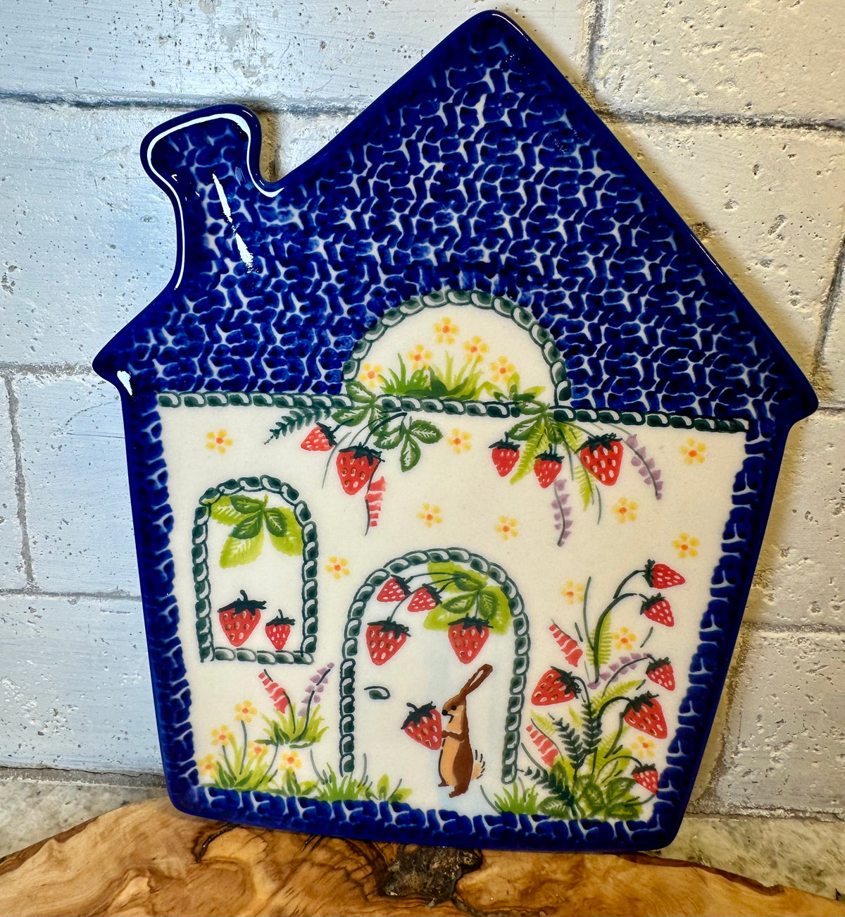 Kalich, A1, Strawberries and Rabbit, House Plate