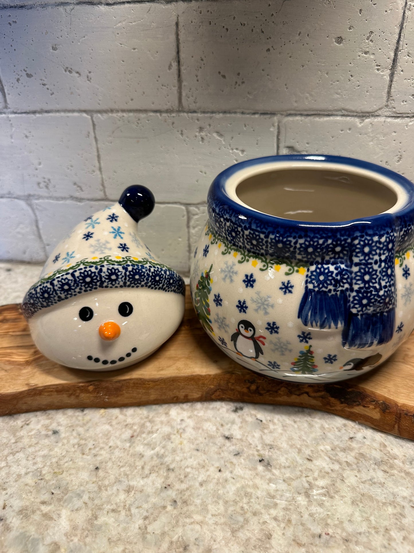 Kalich Polish Pottery, Signature Unikat Art Level, Penguin, Igloo, Snowman Container