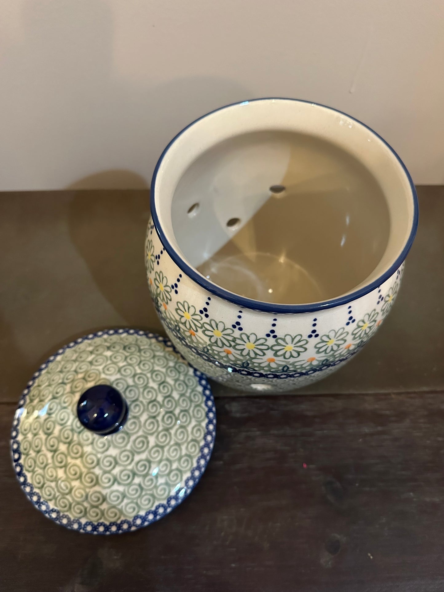 Manufaktura Mayzie, 3 liter Potato/Onion Canister with Handles