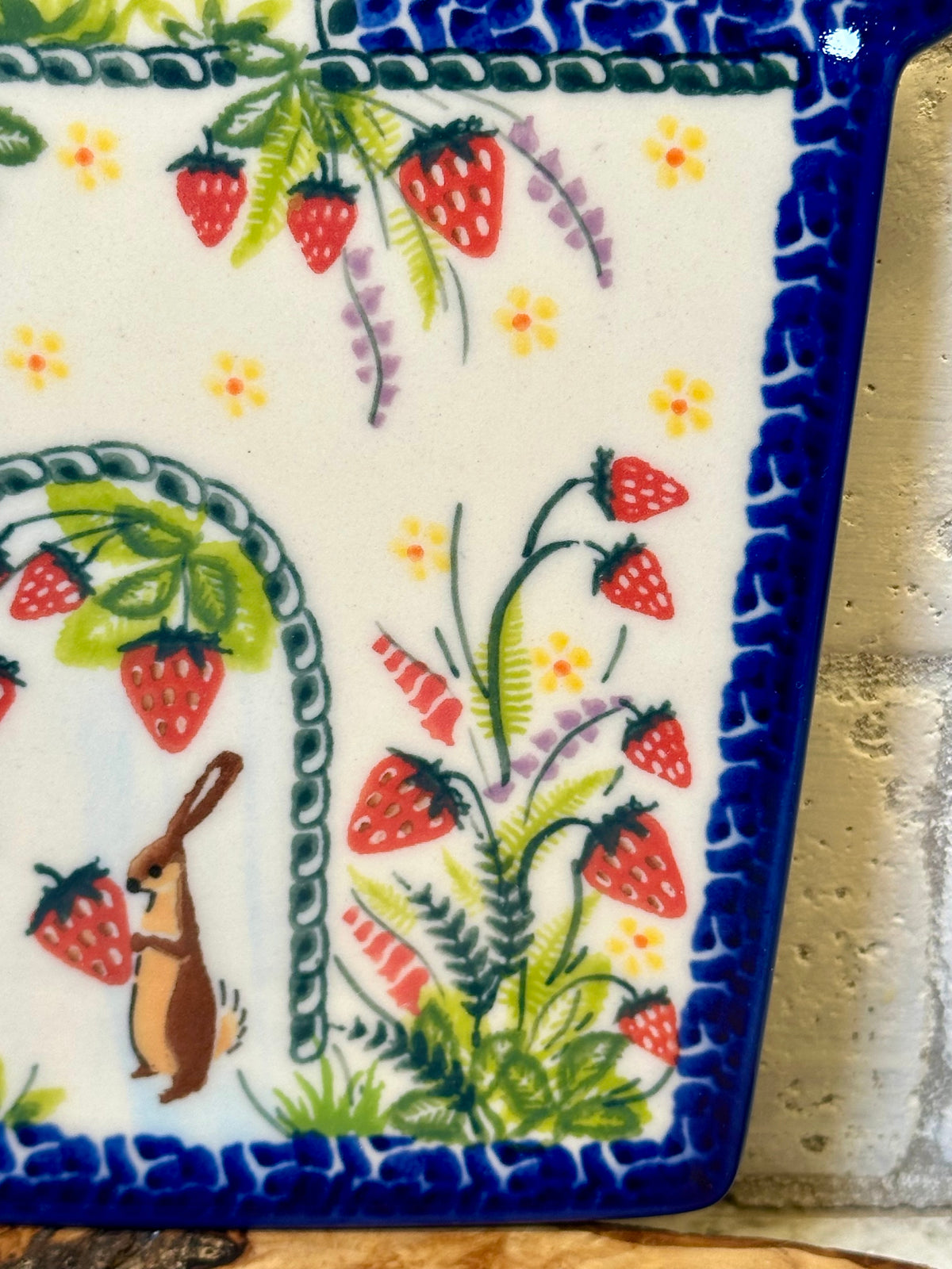 Kalich, A1, Strawberries and Rabbit, House Plate