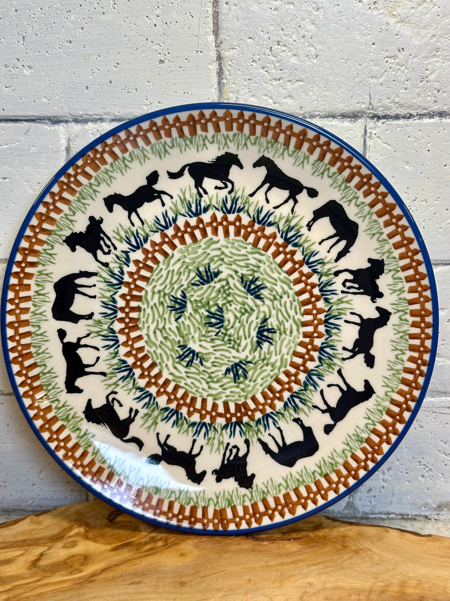 Manufaktura, Horsin' Around, Dinner Plate 10"