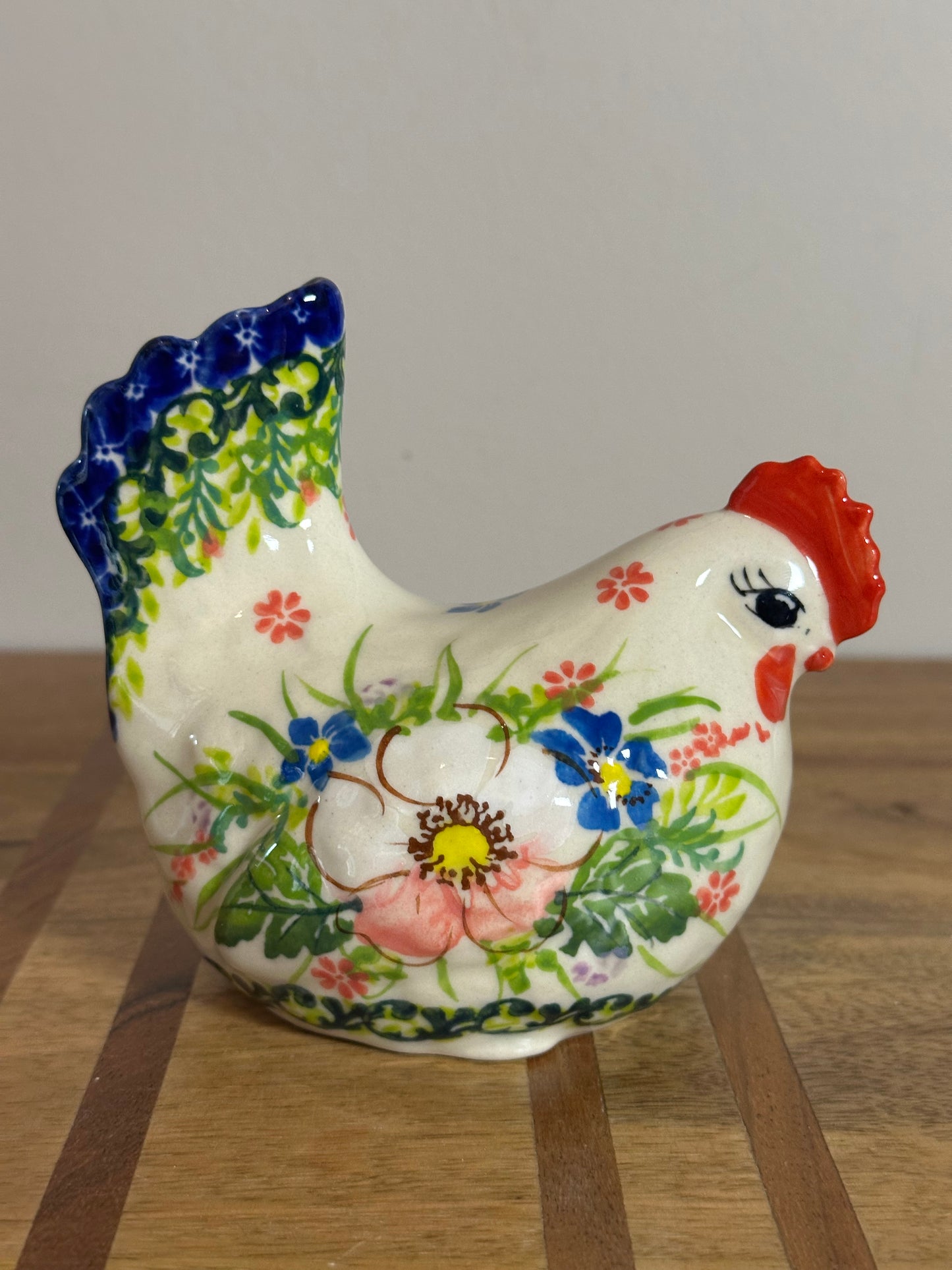 Kalich, Unikat Art Level 2, Apple Blossom Hen Figurine