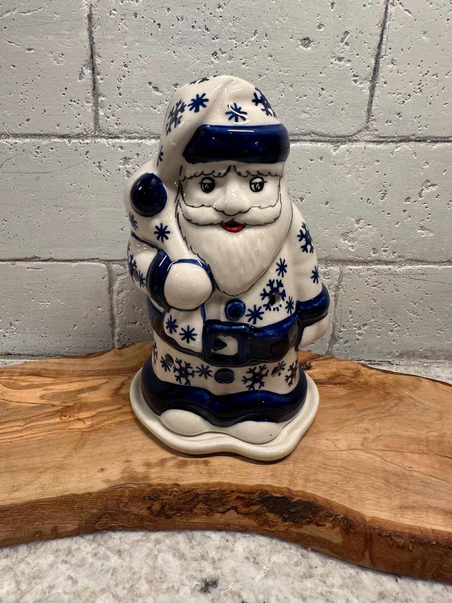 Manufaktura Polish Pottery, Snowflakes Luminary Santa