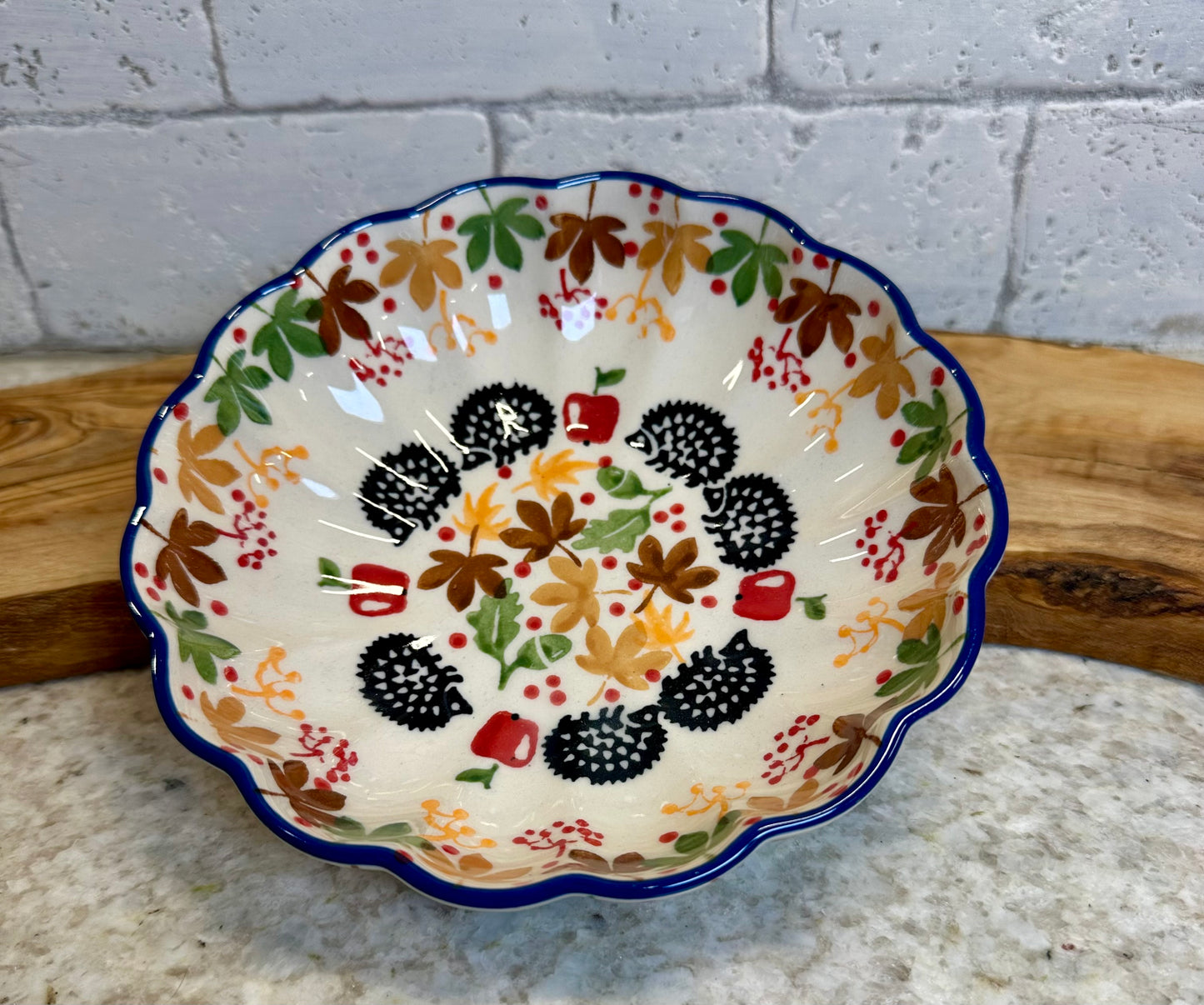 Manufaktura, Hedgie, Scalloped Bowl 6.5"