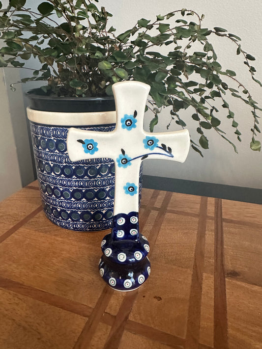 7" x 4" Standing Cross. Pattern:  Forget Me Not